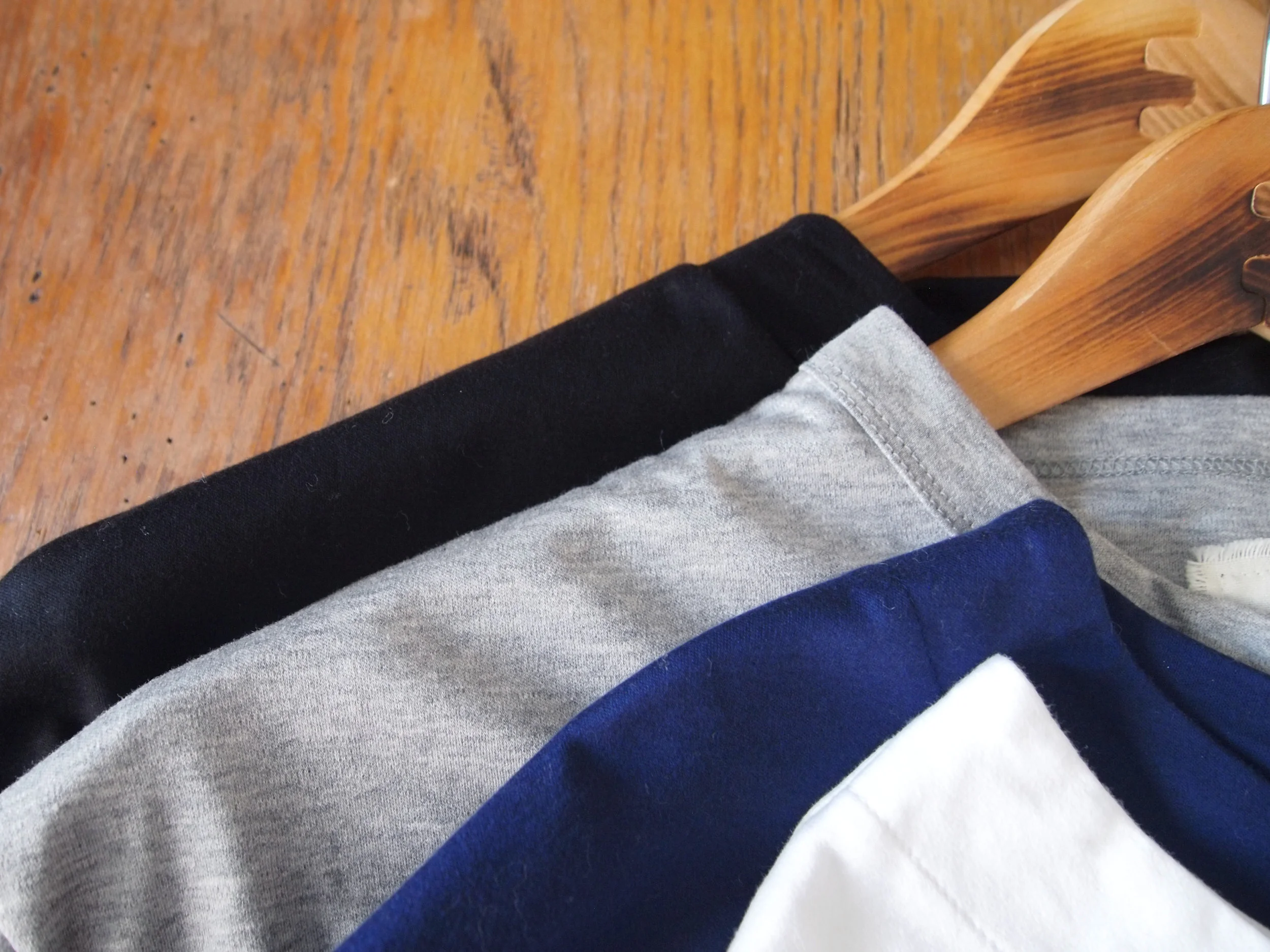   FINE SMOOTH    available colors;  BLACK    HT GREY    NAVY    WHITE  