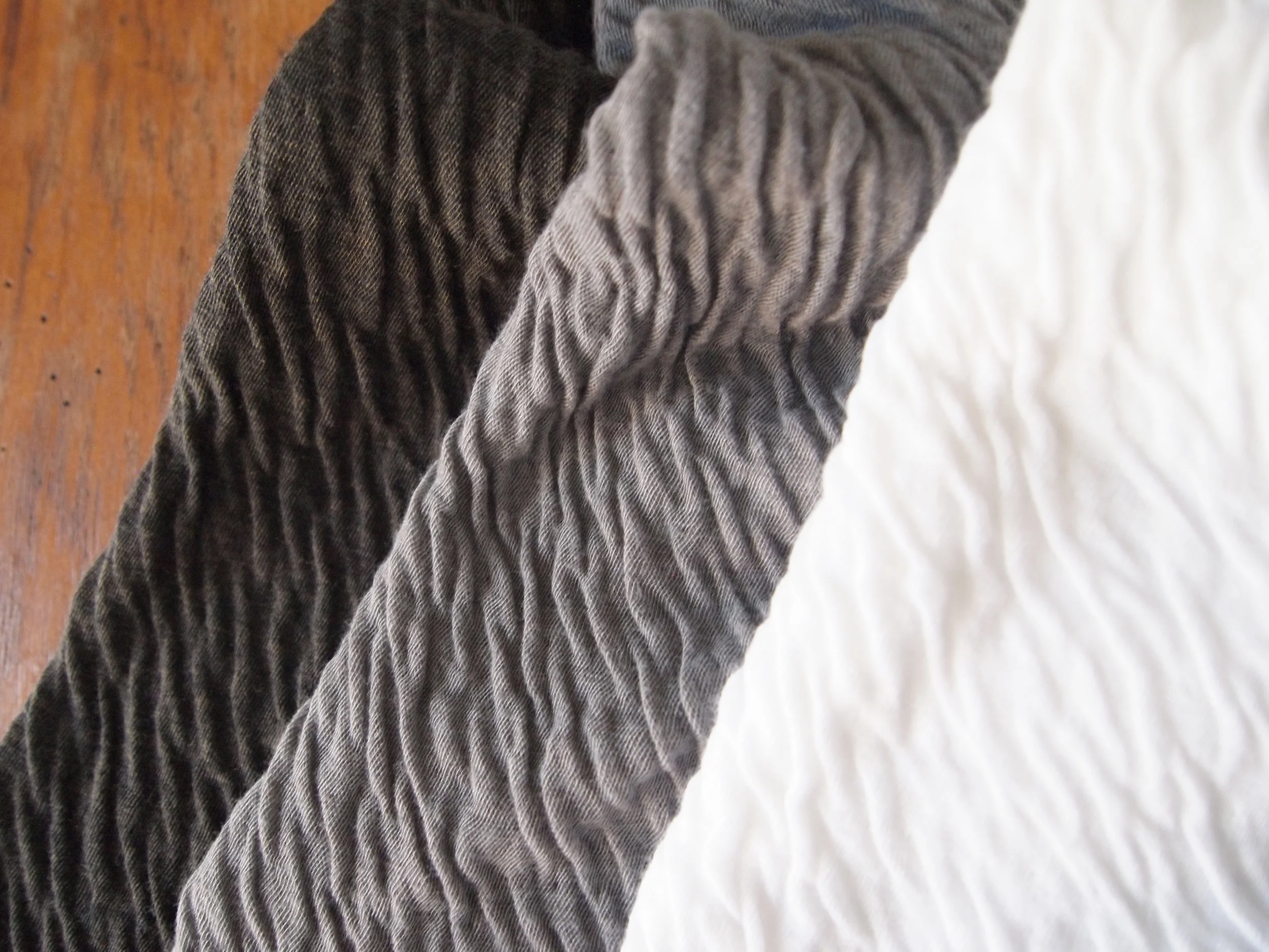   HI-SOFT DBL FACE COMBO   available colors;  BLACK    WARM CHARCOAL    WHITE  