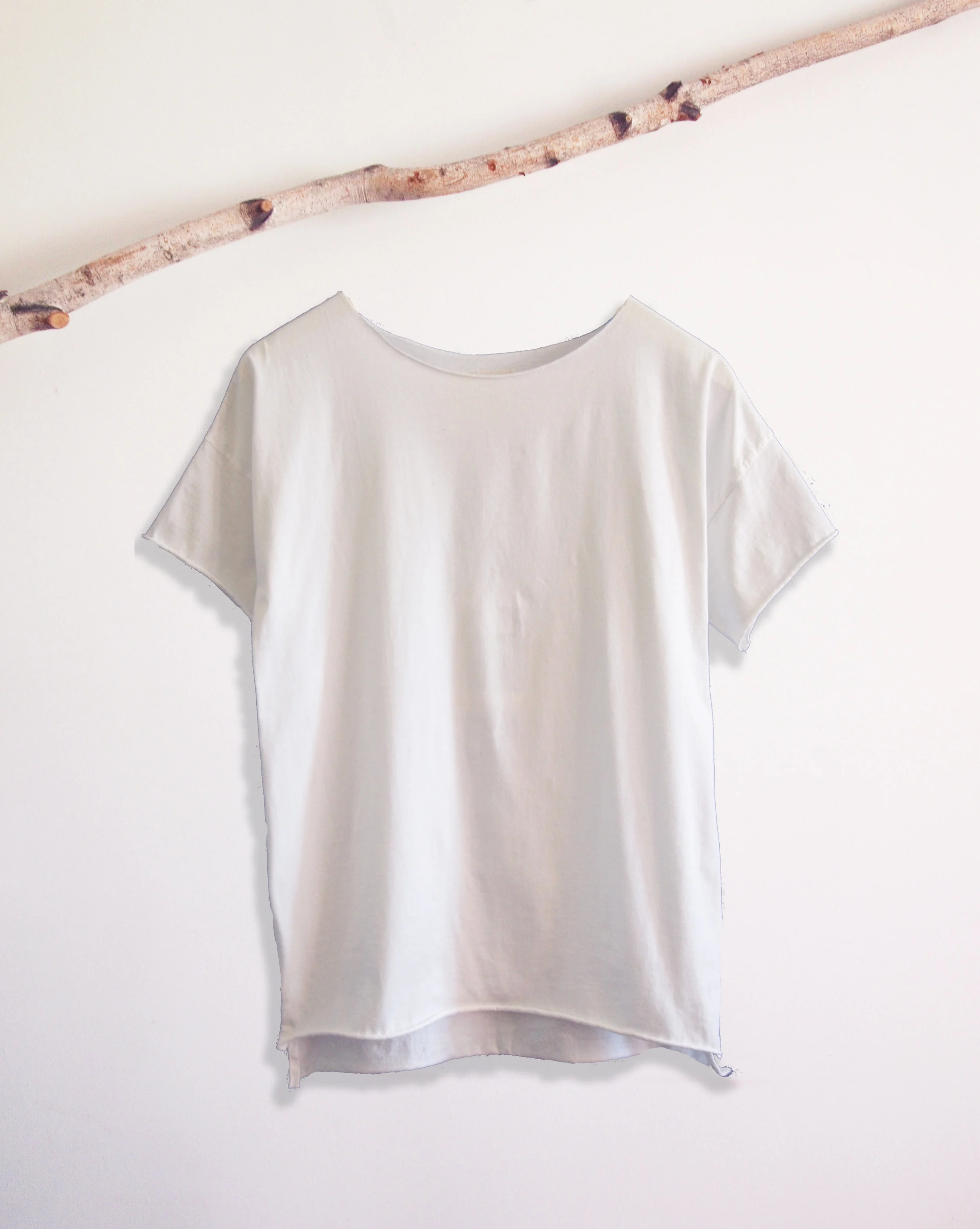#881-573 shown in WHTIE HIGH GAZE JZ SS DROPSHOULDER CREW shown in WHTIE 100% COTTON
