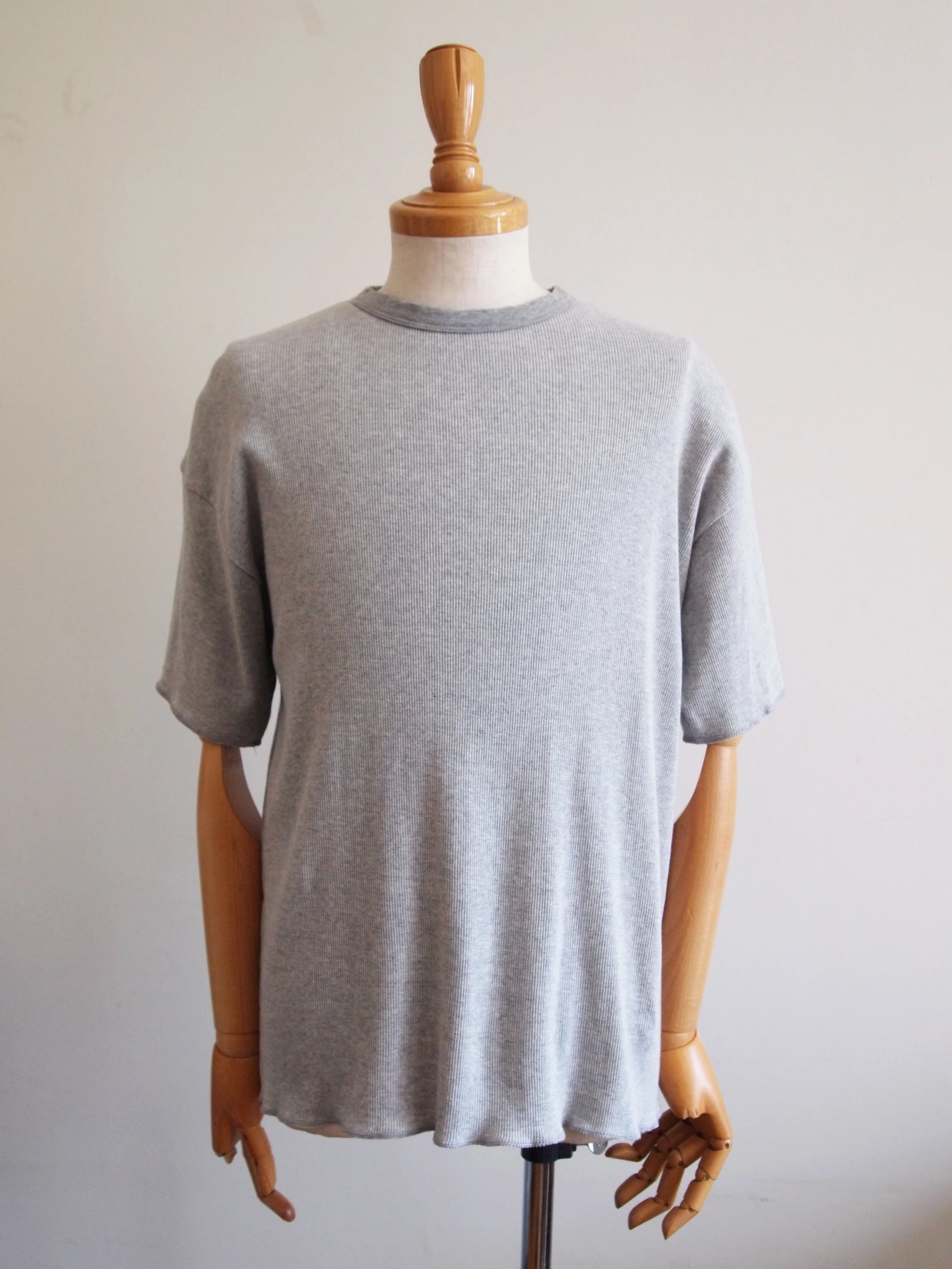 #182837 SS CREW, shown in HT GREY