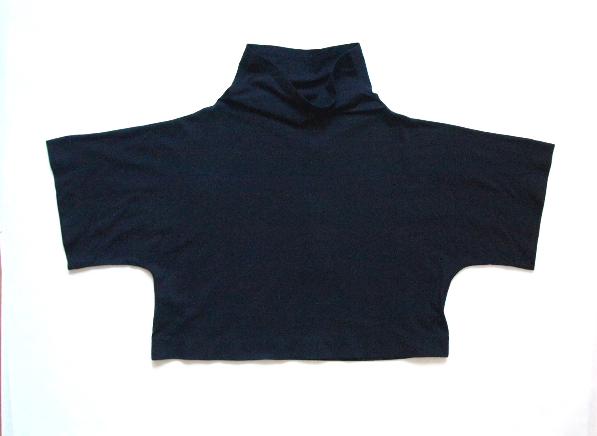#892-696 / bottle neck top / shown in bk