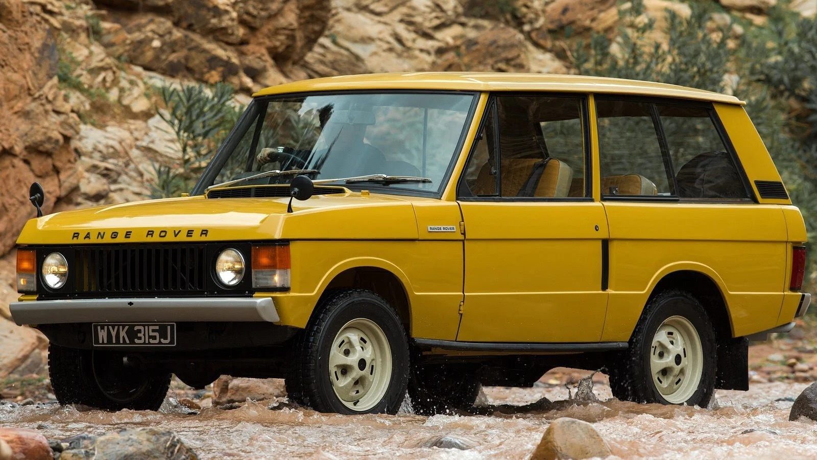 rangerrover.jpg