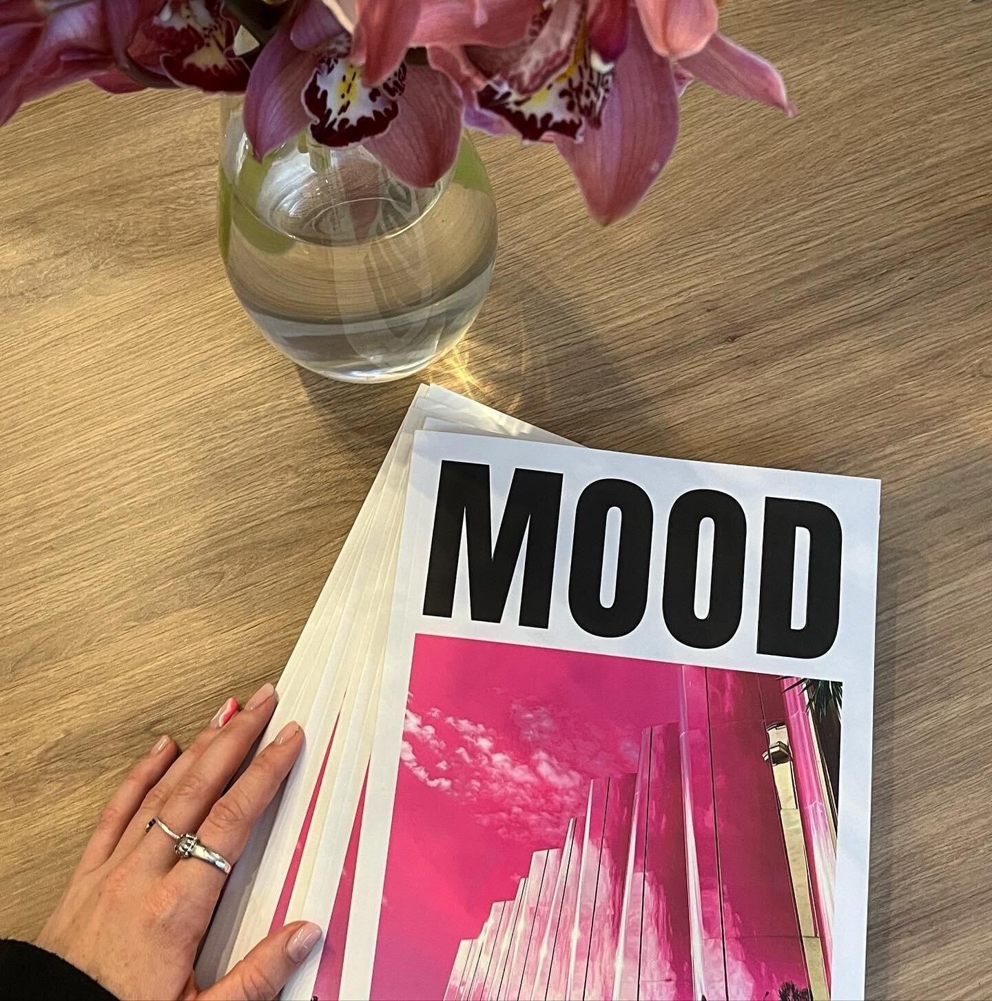 MOOD Mag sitting pretty 💕 We are still obsessed with this cover from our friends @twentysixsouth 🫶🏻

We are quickly coming to the end of our stock for issue 8, and once it&rsquo;s gone, its gone! Make sure you pick up your copy for home or busines