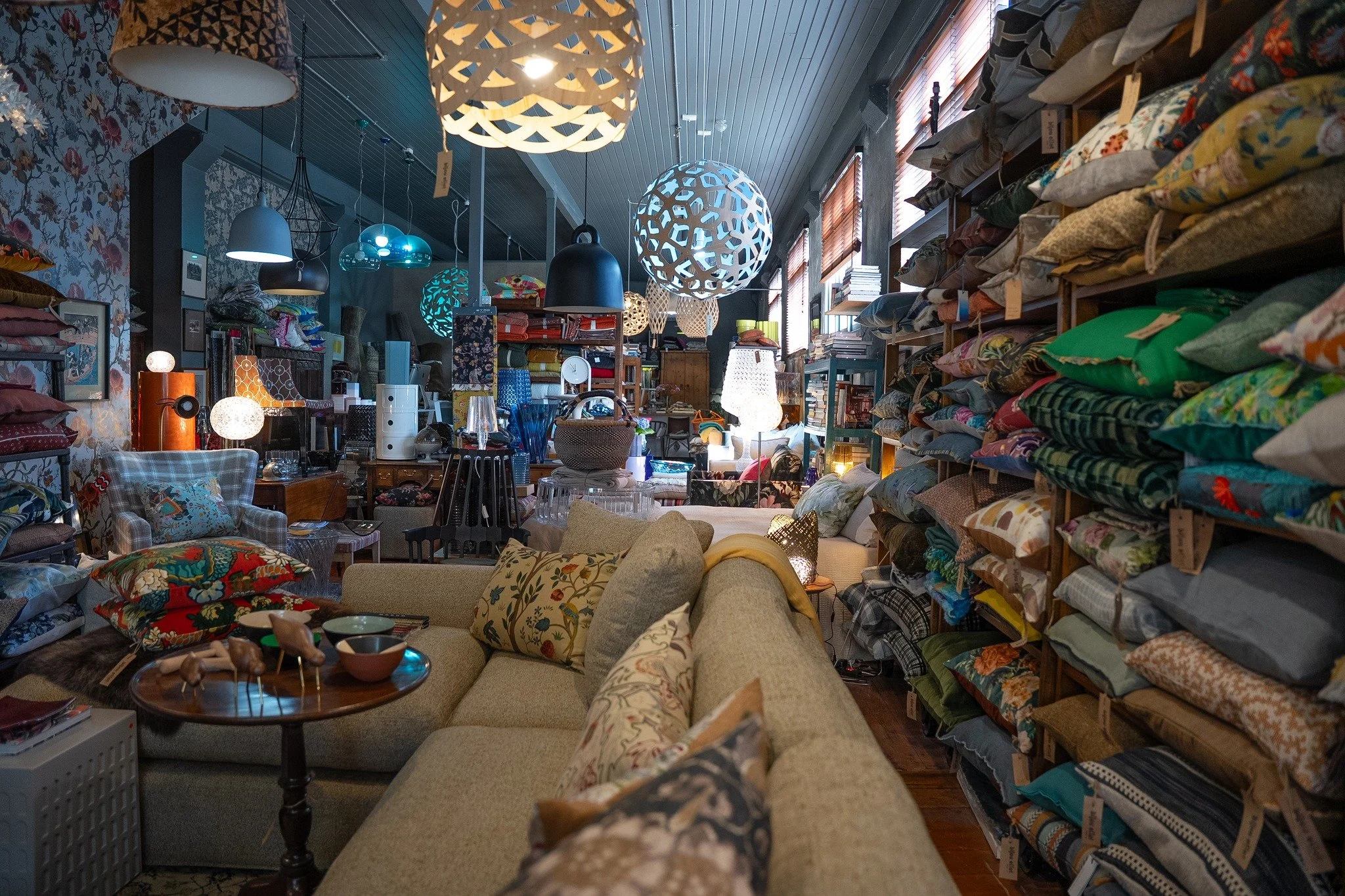 @bijoueliot is an absolute treasure trove of pieces and we loved having a glimpse inshore when we caught up with Carol on her interior design business.