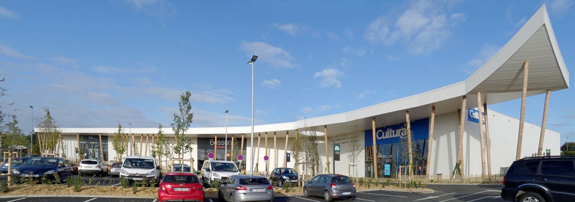 Strip Mall Carrefour -  Rambouillet