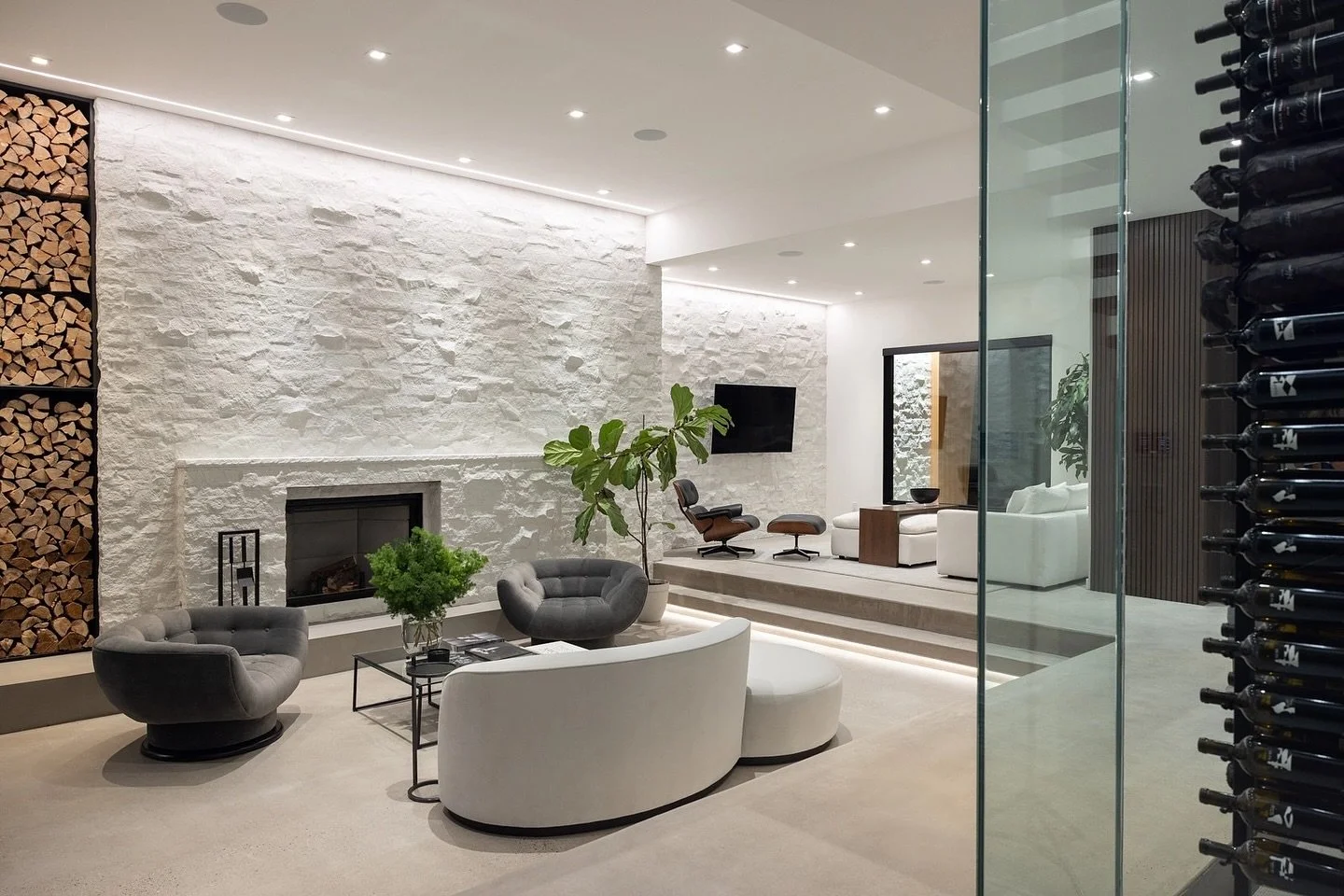 Time to relax! Join us. Custom design by @1_ward_studio. Interior Design by @r_eidstudio. Photo by @philcrozier #archlovers #architecture #residential #residentialdesign #contemporary #contemporarydesign #contemporaryhome #modernarchitecture #interio