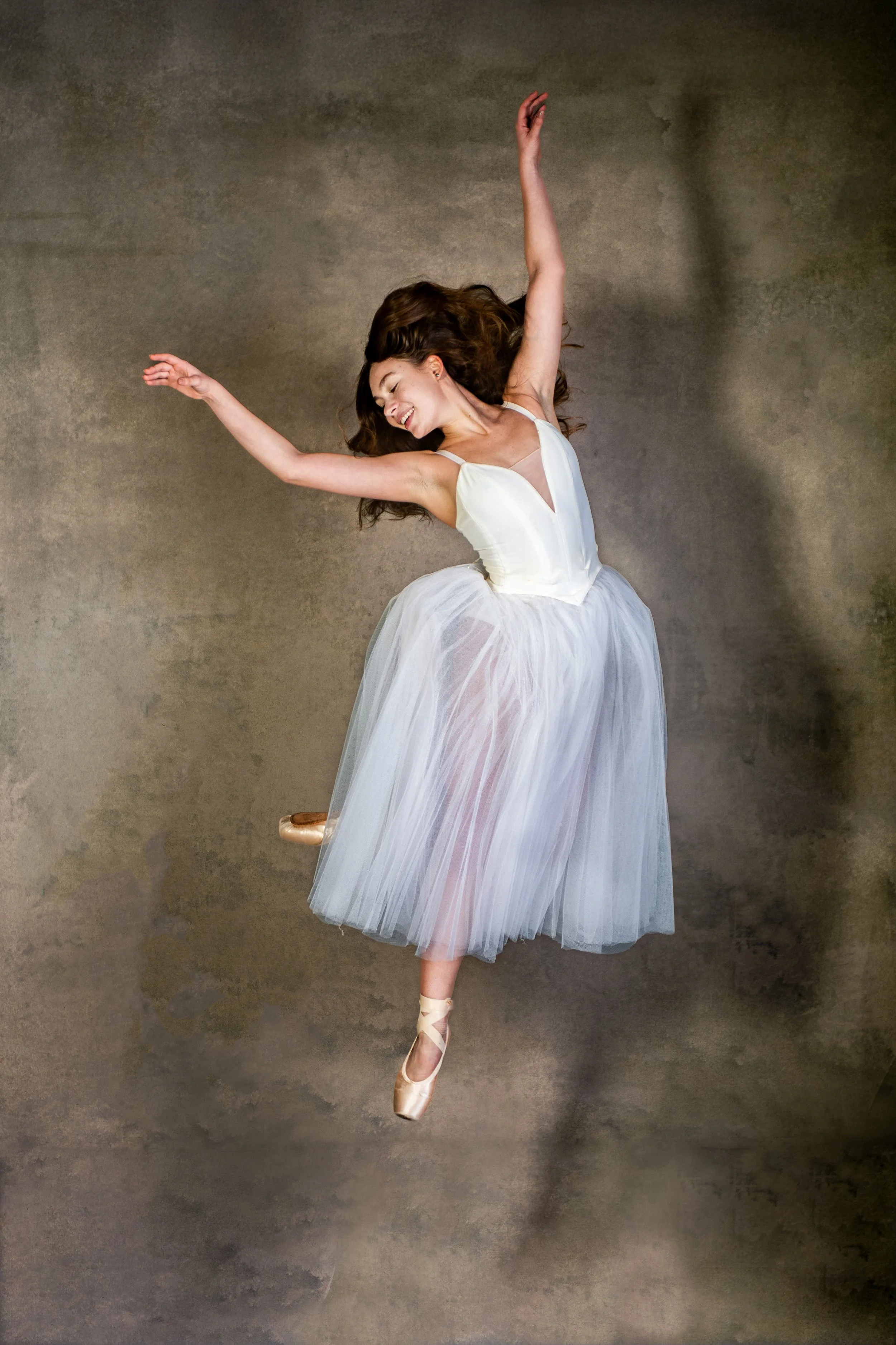 Sian Trenberth_02_BALLET_CYMRU_PRE_PROFFIESONAL_PROGRAMME_398_DA24-36_please_credit_©_Sian_Trenberth_Photography_-Edit-Edit.jpg