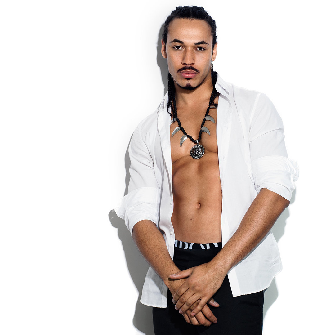 Brisbane topless waiter - Andre