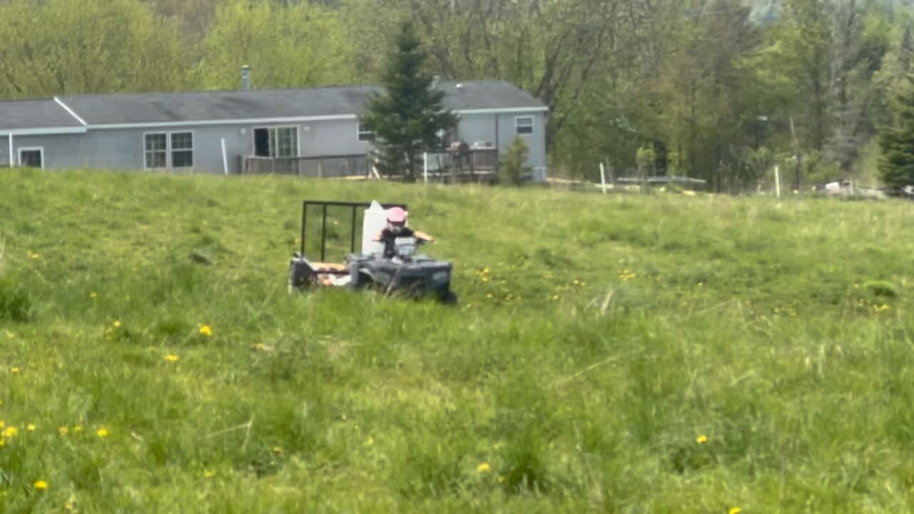 Avery earning some spending money working with her dad doing fences. #farmkids #farmkidslife #kidsdochores #vtfarmers #lifeinvermont
