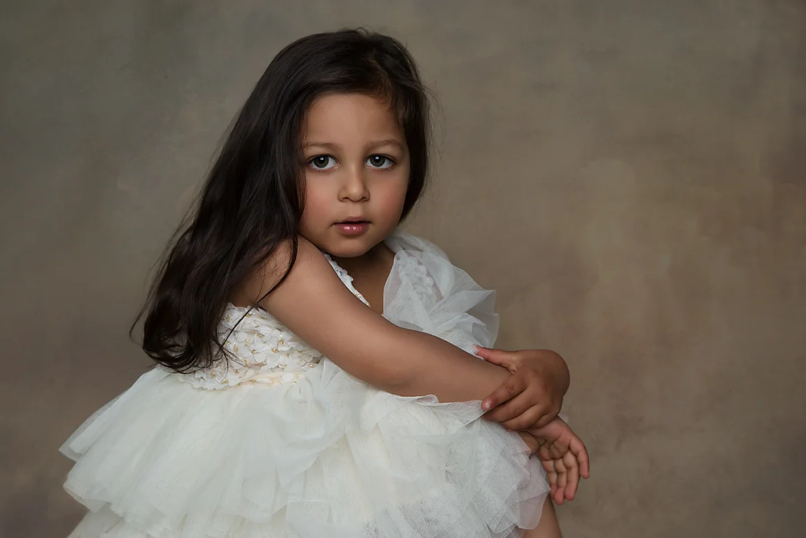 Tania Fernandes fine art geelong girl.jpg