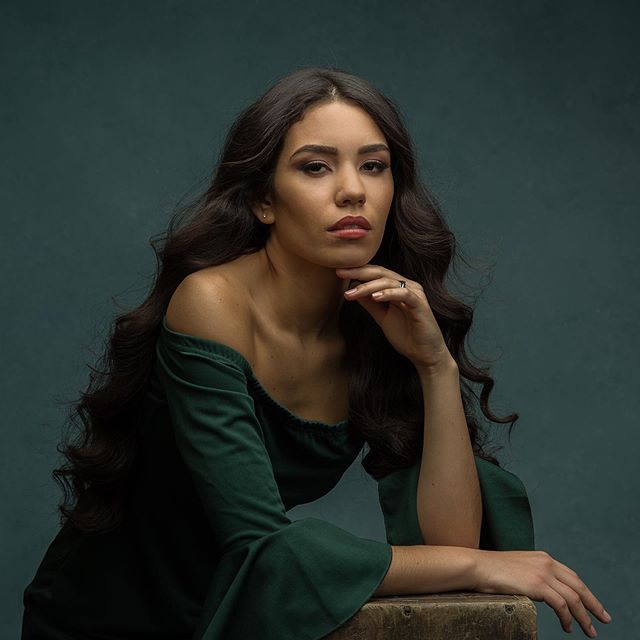 I've been a bit quiet here recently, busy with my incredible clients and the wonderful Westfield & Geelong Creatives Market on the weekend but I am now back and ready to fill your feeds with gorgeous portraits.
Portrait of stunning @kaarlamatiasc, gorgeous in green.
hair: @brioro styling/makeup: @kenzoofficial makeup: @simonajanek