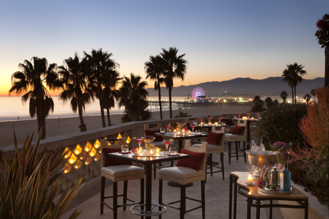 Afterward our appointment, Mariola and I went to Hotel Casa Del Mar for a glass of wine. 