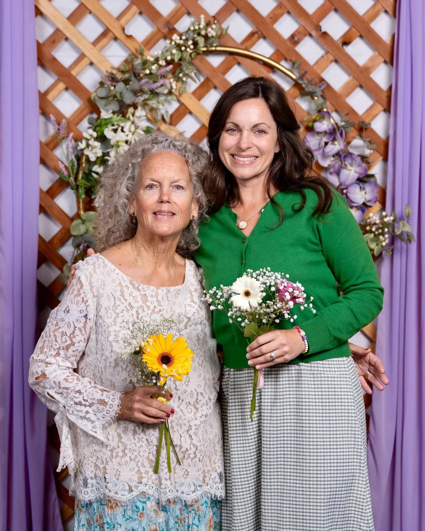 Happy Mother&rsquo;s Day! It was so fun getting to bless the moms at our church with some flowers and a lil family photo. Thank you moms for all you do 💕

#mothersday #churchfamily #agchurch #prayerlife