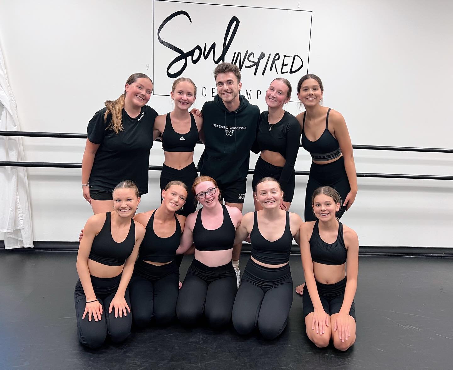 Another day another group piece✅ Loving this group of dancers with @bradyyrowan choreo 💕🤝🥹