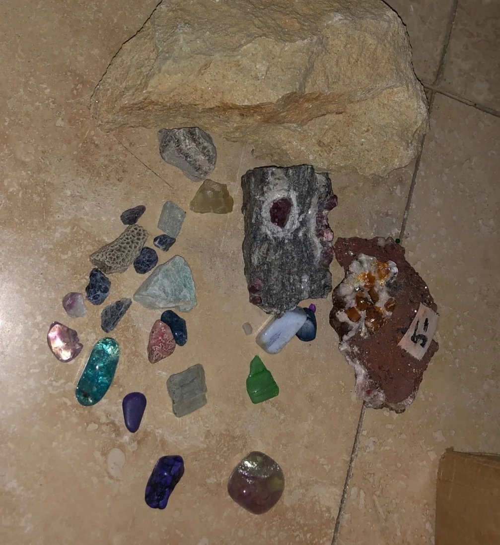 Here’s a sample of various rocks and minerals with regular light.