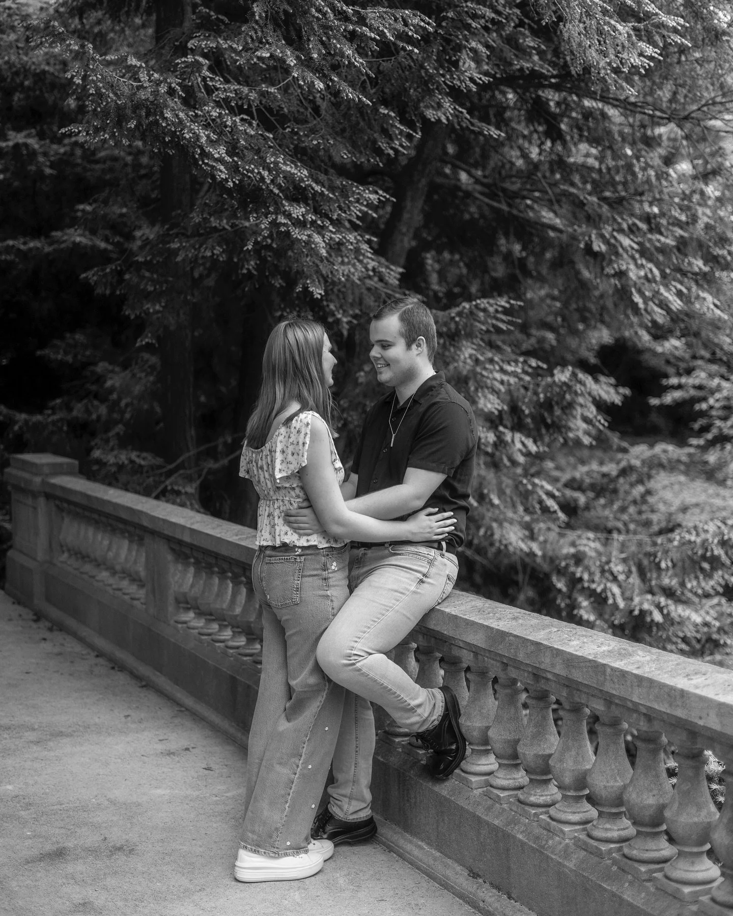 Ryan and Emily&rsquo;s engagement photos at Newfields. ☺️ Sometimes you can just tell that a couple go so well together, and that&rsquo;s definitely the case with these two! Best friends and future husband and wife. 😄 Can&rsquo;t wait for their wedd