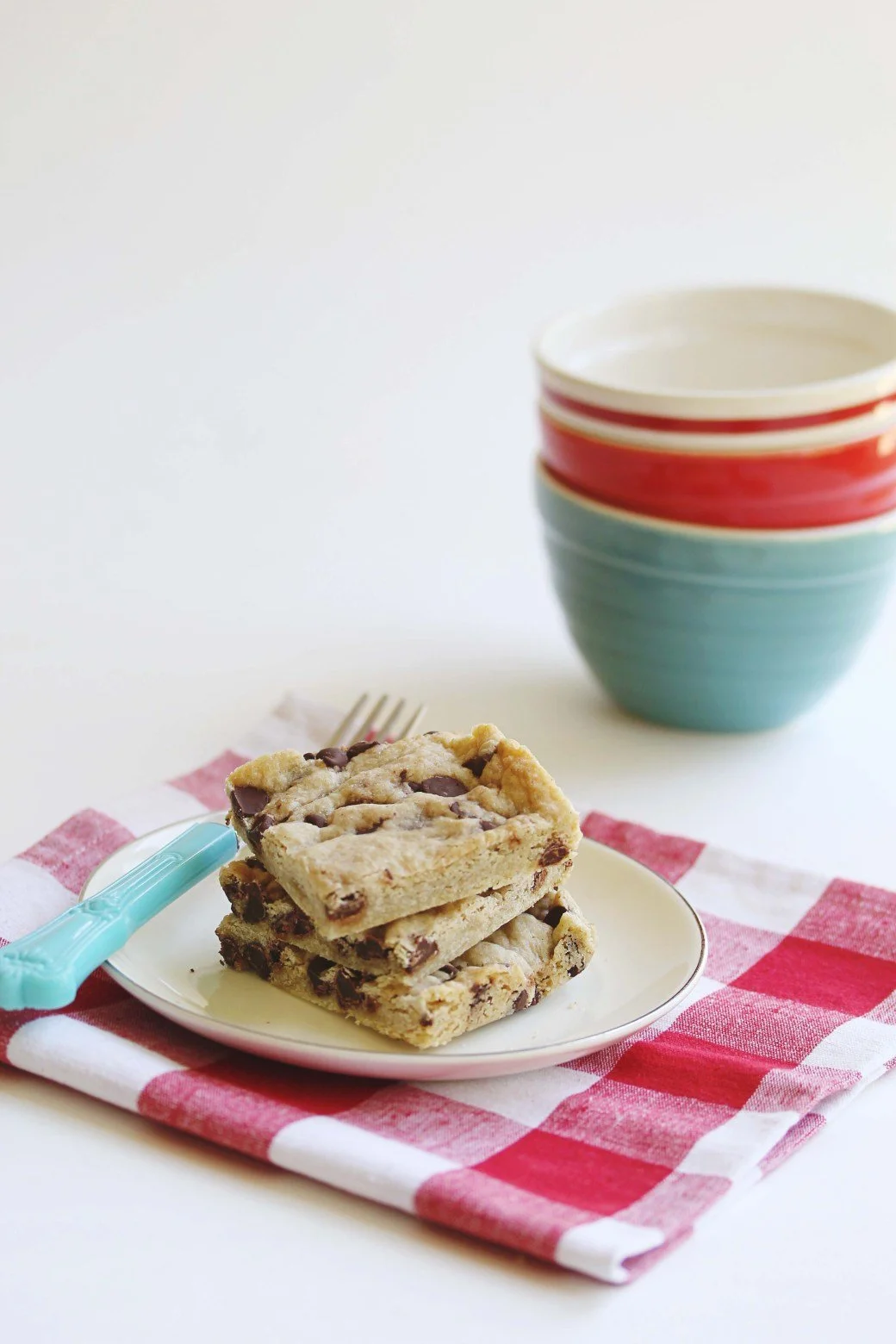 Chocolate Chip Shortbread Bars (gluten free + vegan