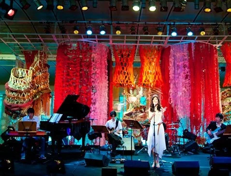 Featured Artist at Mosaic Music Festival 2011, Esplanade Concourse