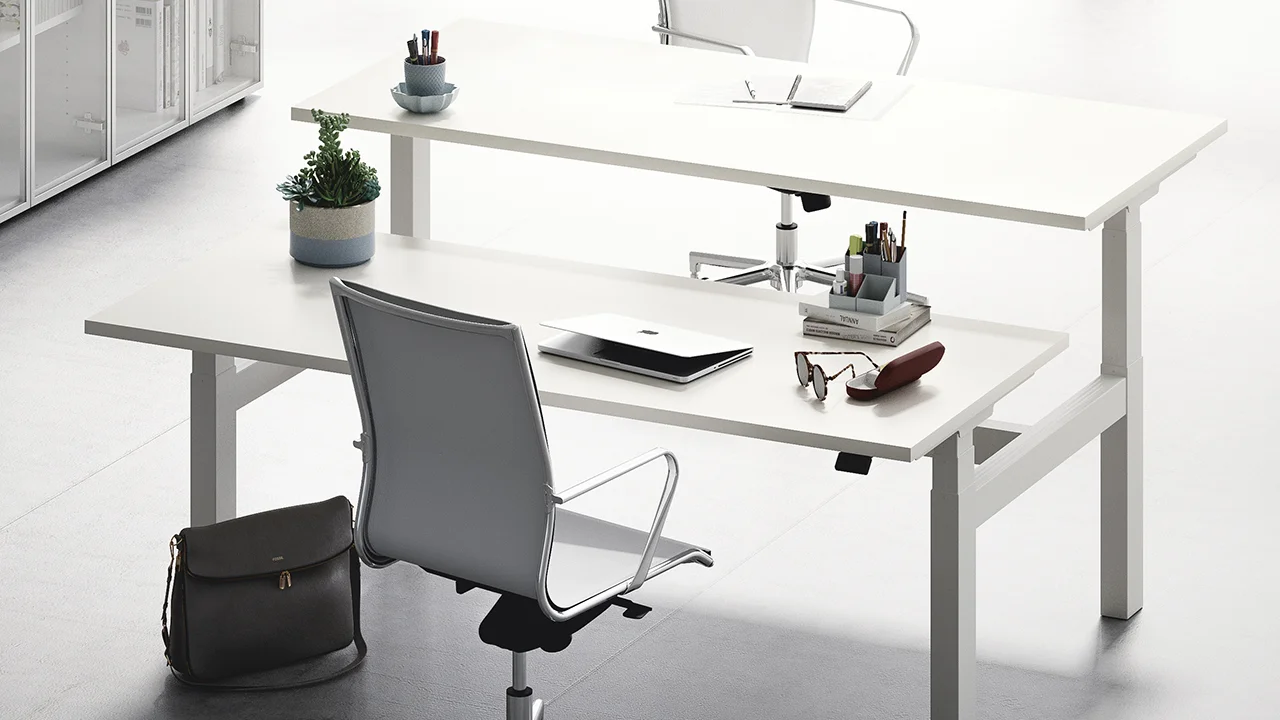 Framework lift-up desk.jpg