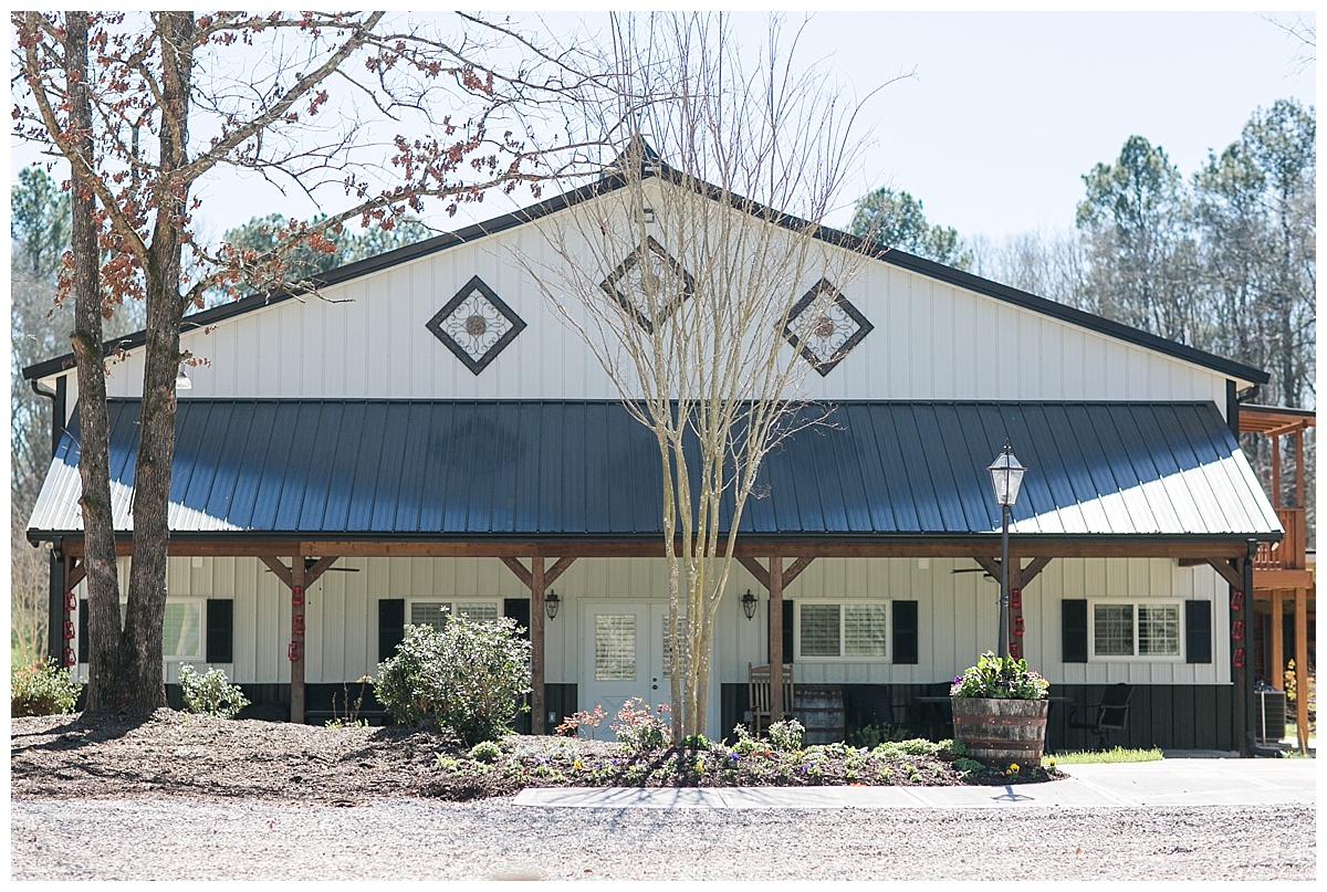 9_Oaks_Farm_The_Warehouse_Monroe_Ga_Wedding_Photograpehrs_0002.jpg