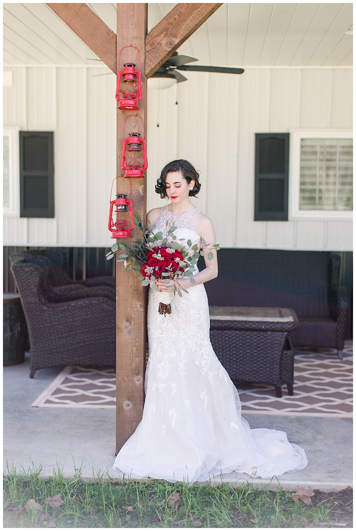 9_Oaks_Farm_The_Warehouse_Monroe_Ga_Wedding_Photograpehrs_0005.jpg