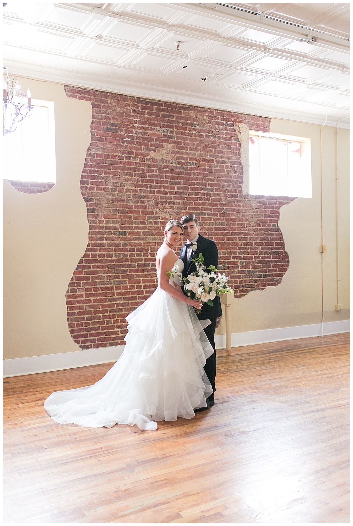 Scott's_Downtown_Monroe_Ga_Wedding_Photograpehrs_0006.jpg