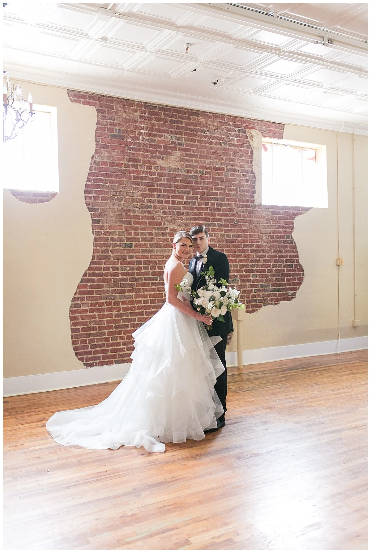 Scott's_Downtown_Monroe_Ga_Wedding_Photograpehrs_0006.jpg