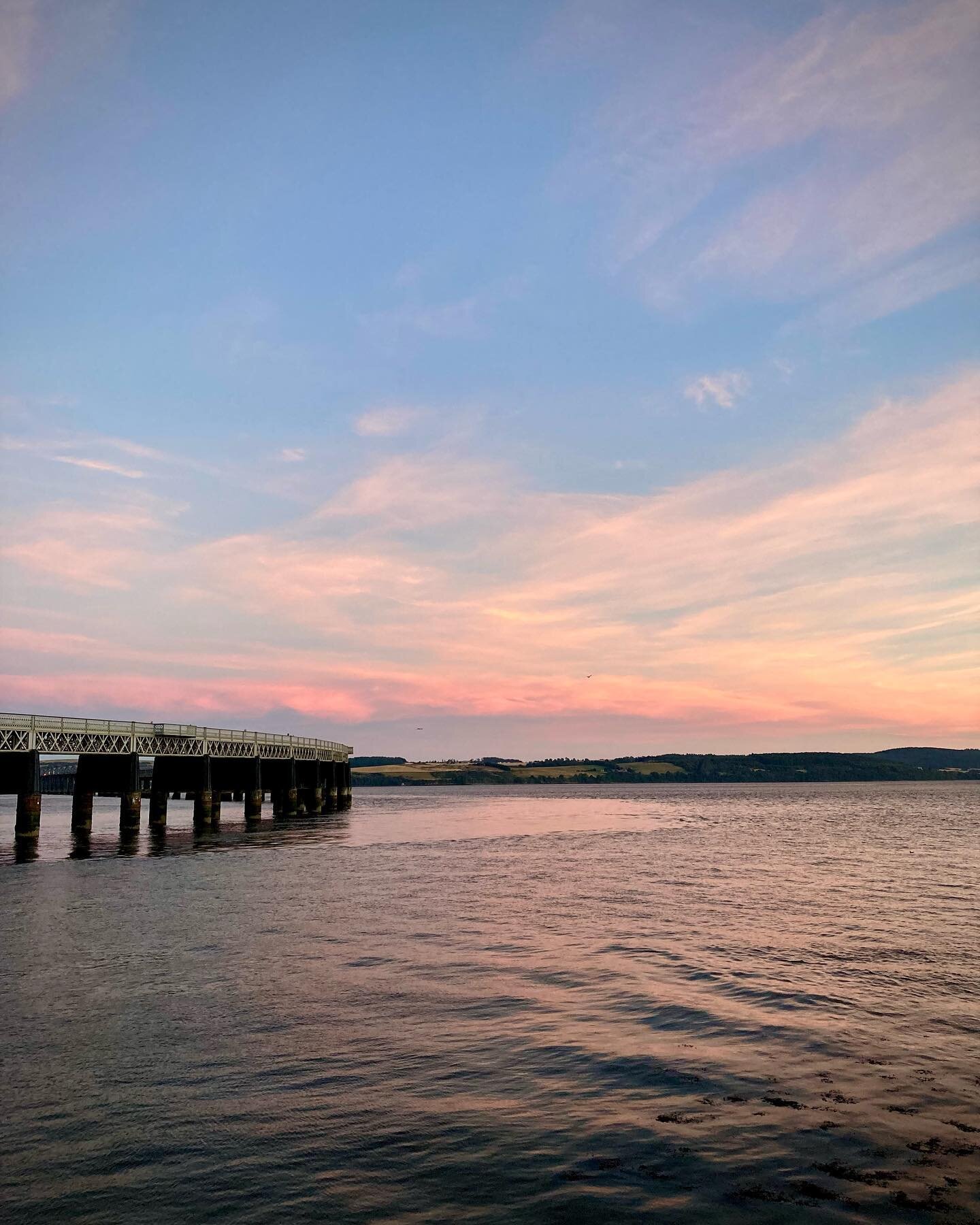 Been enjoying some solitary evening walks in this week&rsquo;s warmth, through a spectrum of balmy pastel sunsets to gloomy and humid (but persevering with the shorts despite the drop in temperature).

Two photos from about 21:15 almost a week apart.