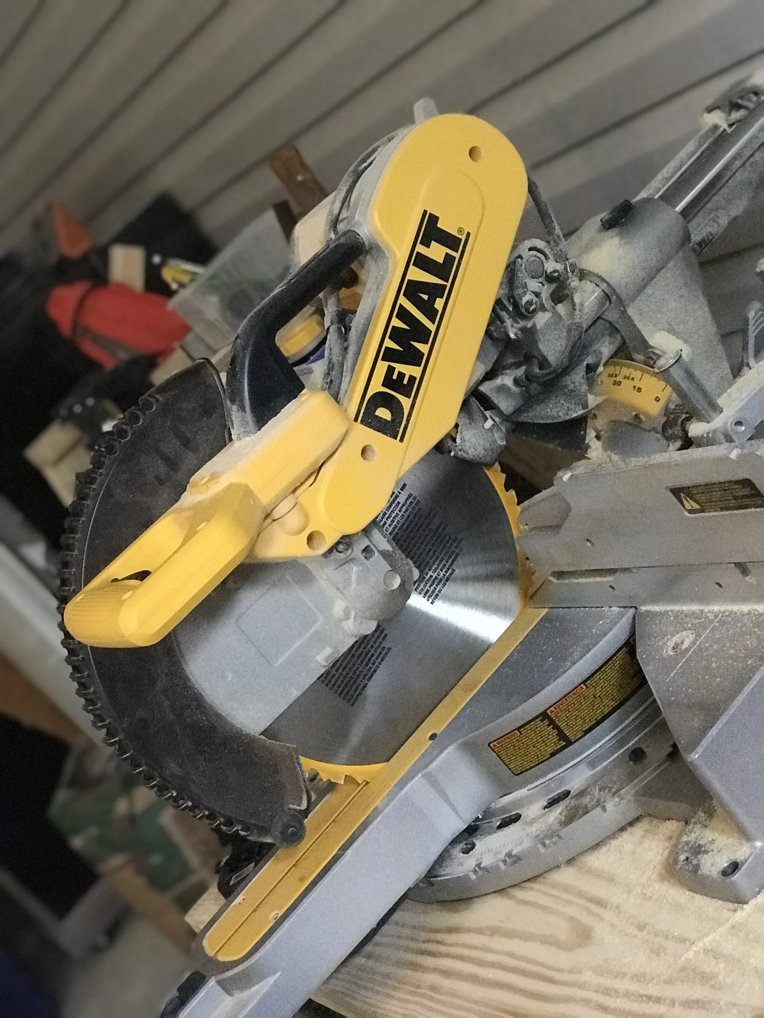 DeWalt DWS779 Miter Saw