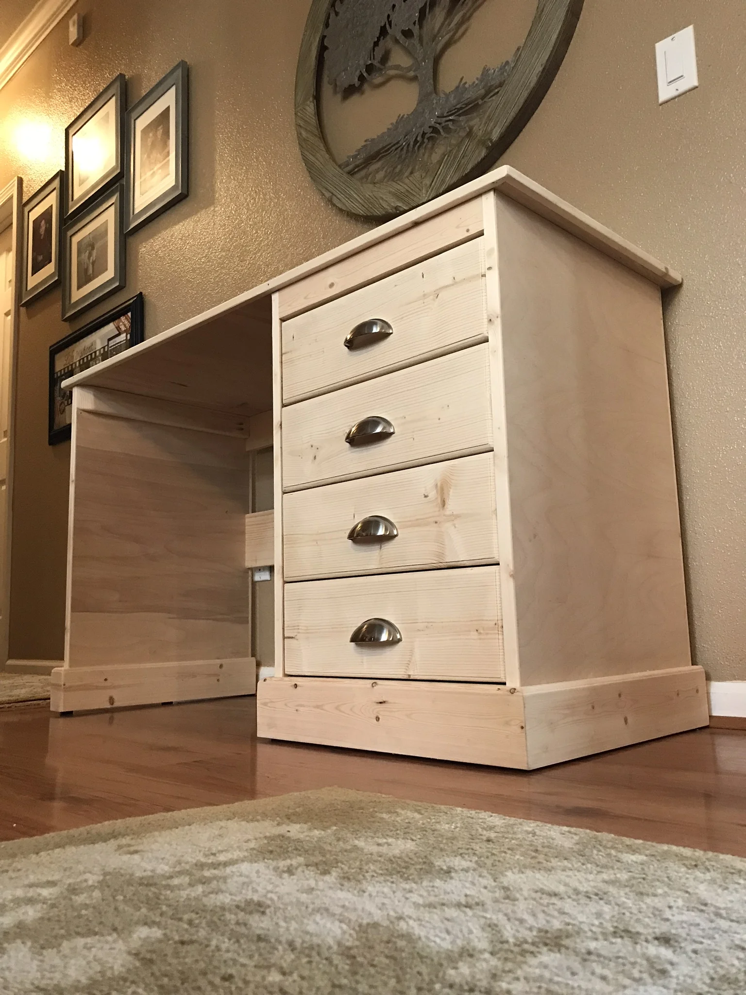 How to Build a Desk with Drawers — 731 Woodworks