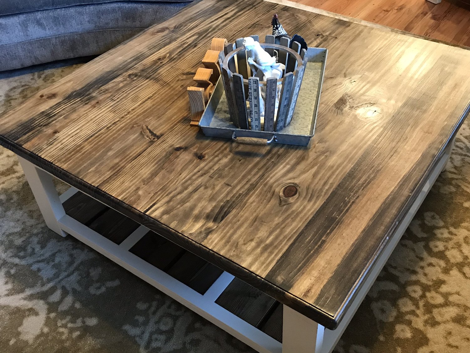 DIY Farmhouse Coffee Table — 731 Woodworks