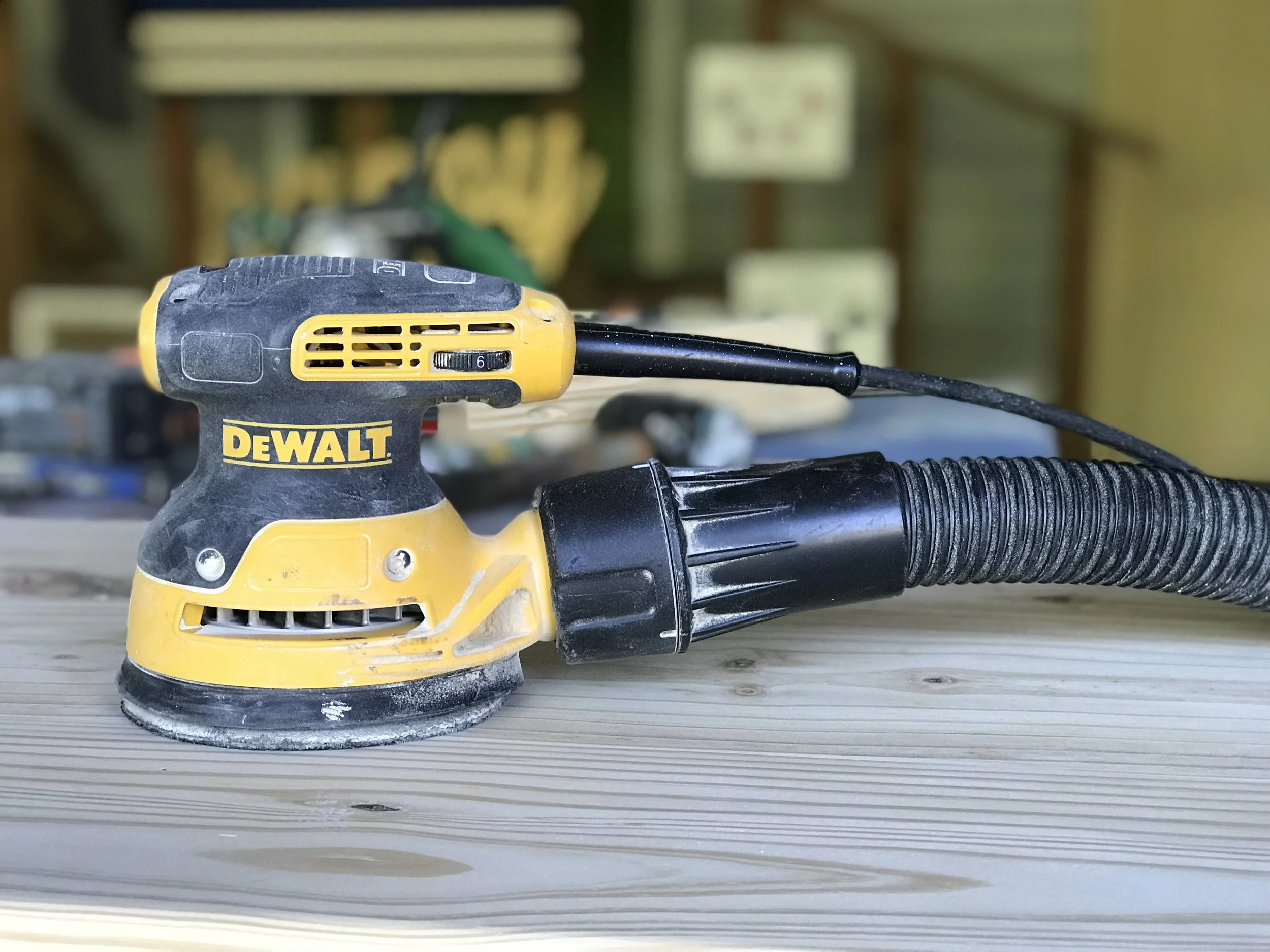 DEWALT DWE6423K.jpg