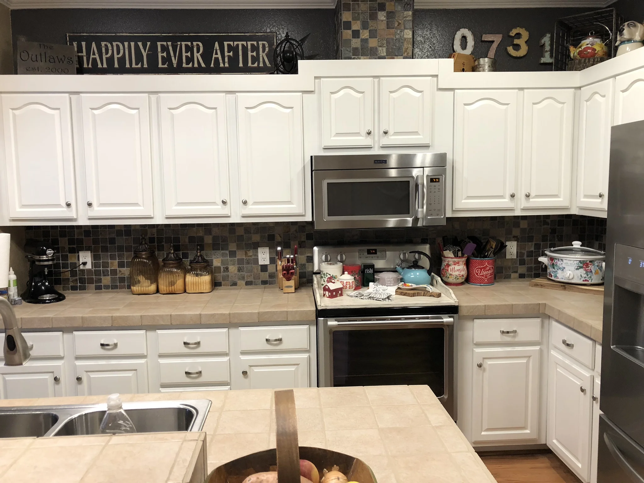how to paint cabinets (2).jpg