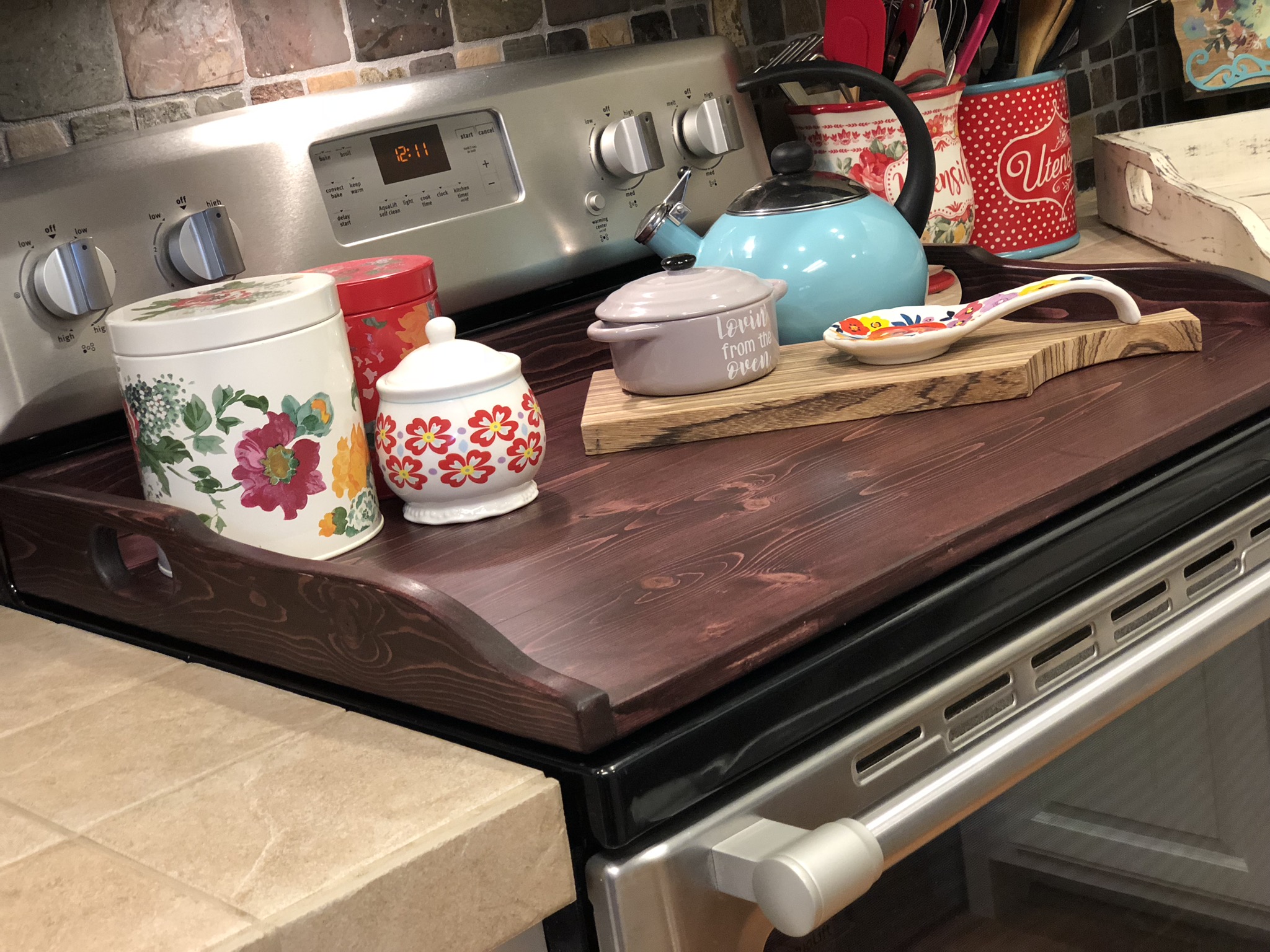 farmhouse kitchen.jpeg