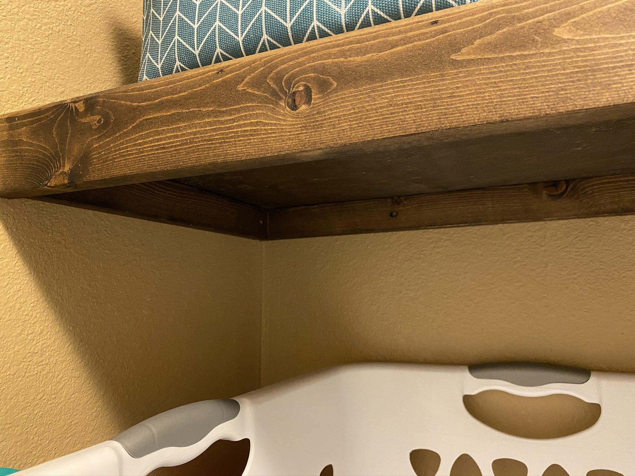 bottom side of the floating shelf.jpeg