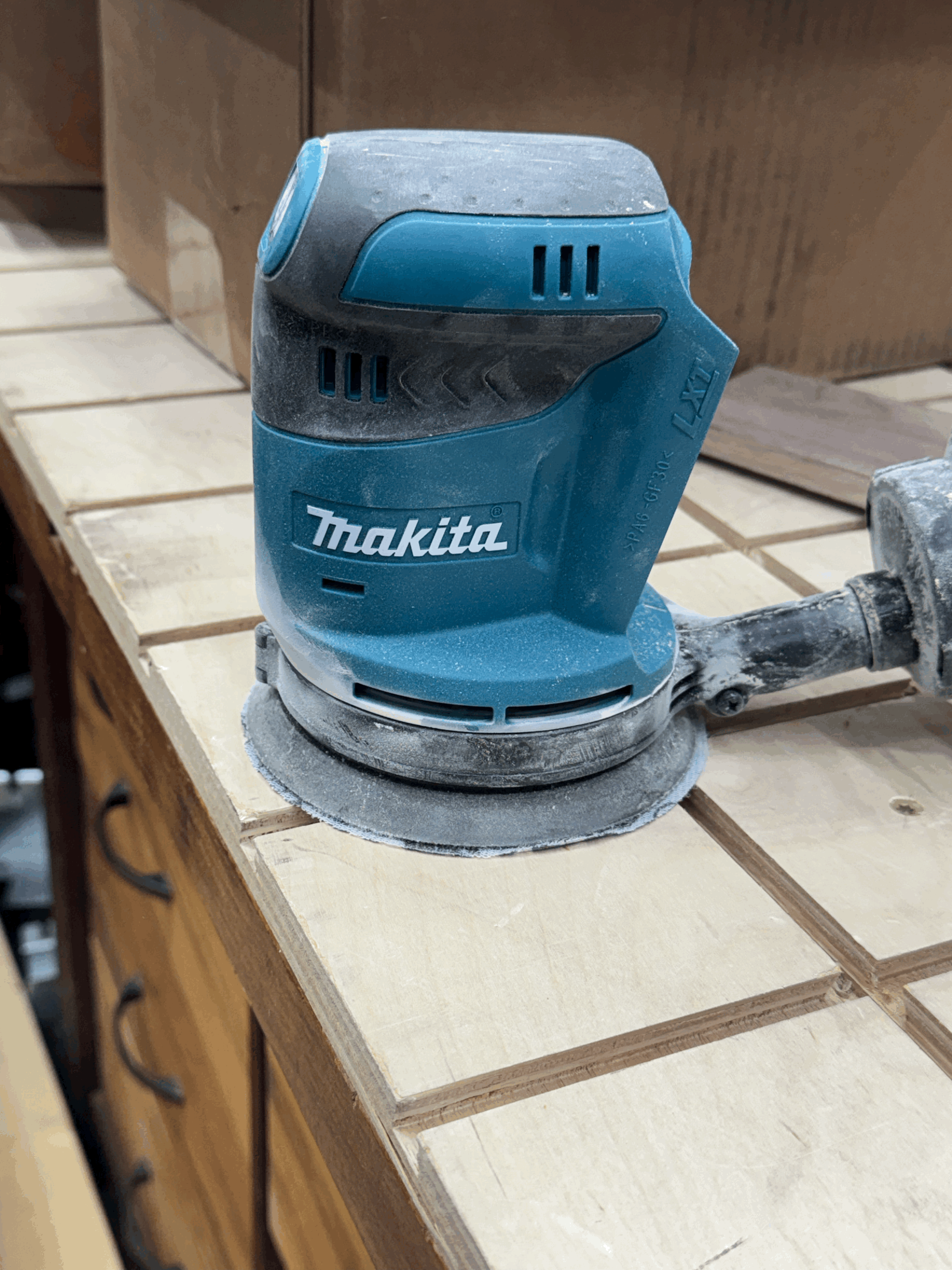 Used Makita 18v LXT Sander (Tool Only)
