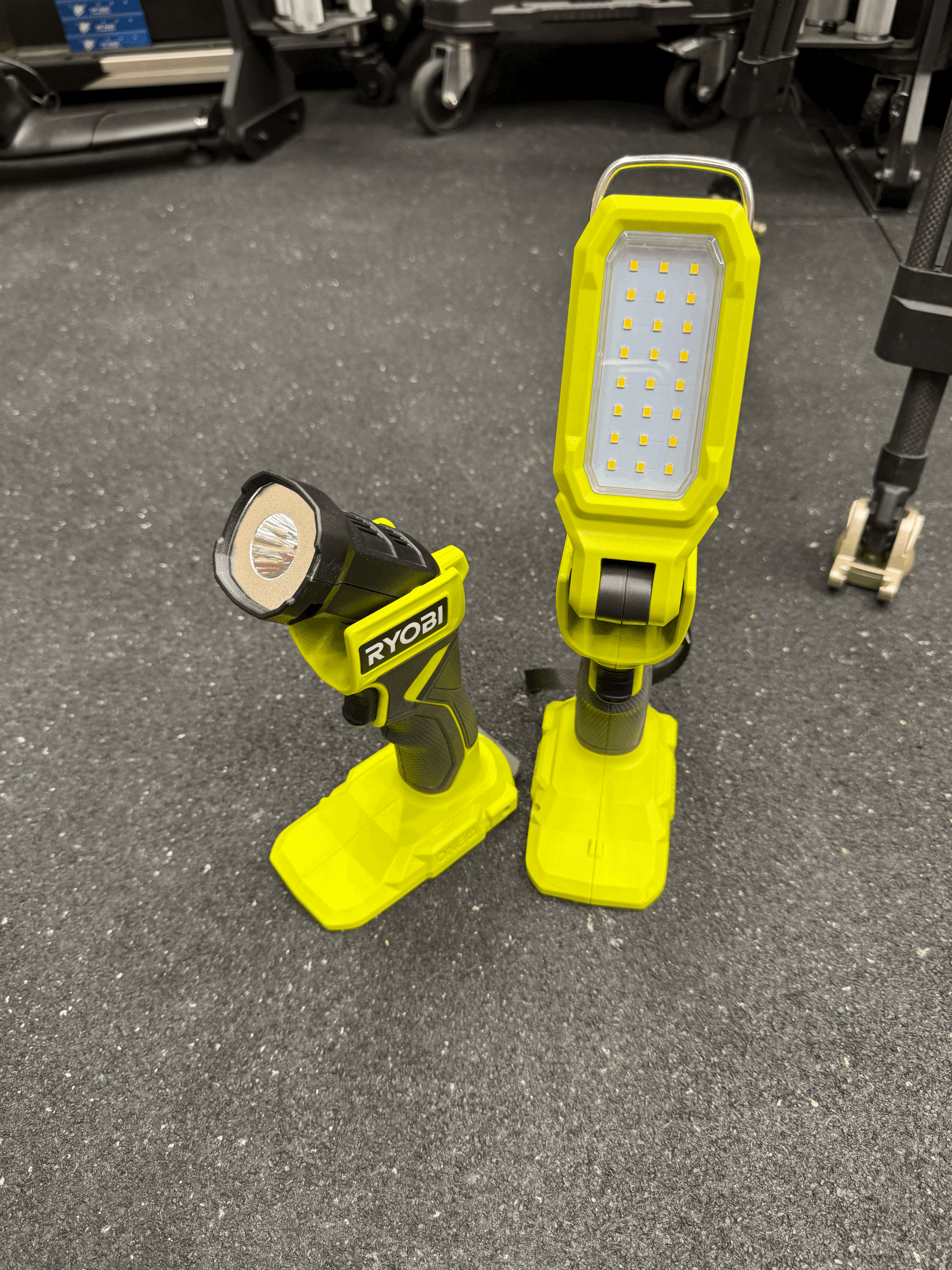 Used RYOBI Work Lights