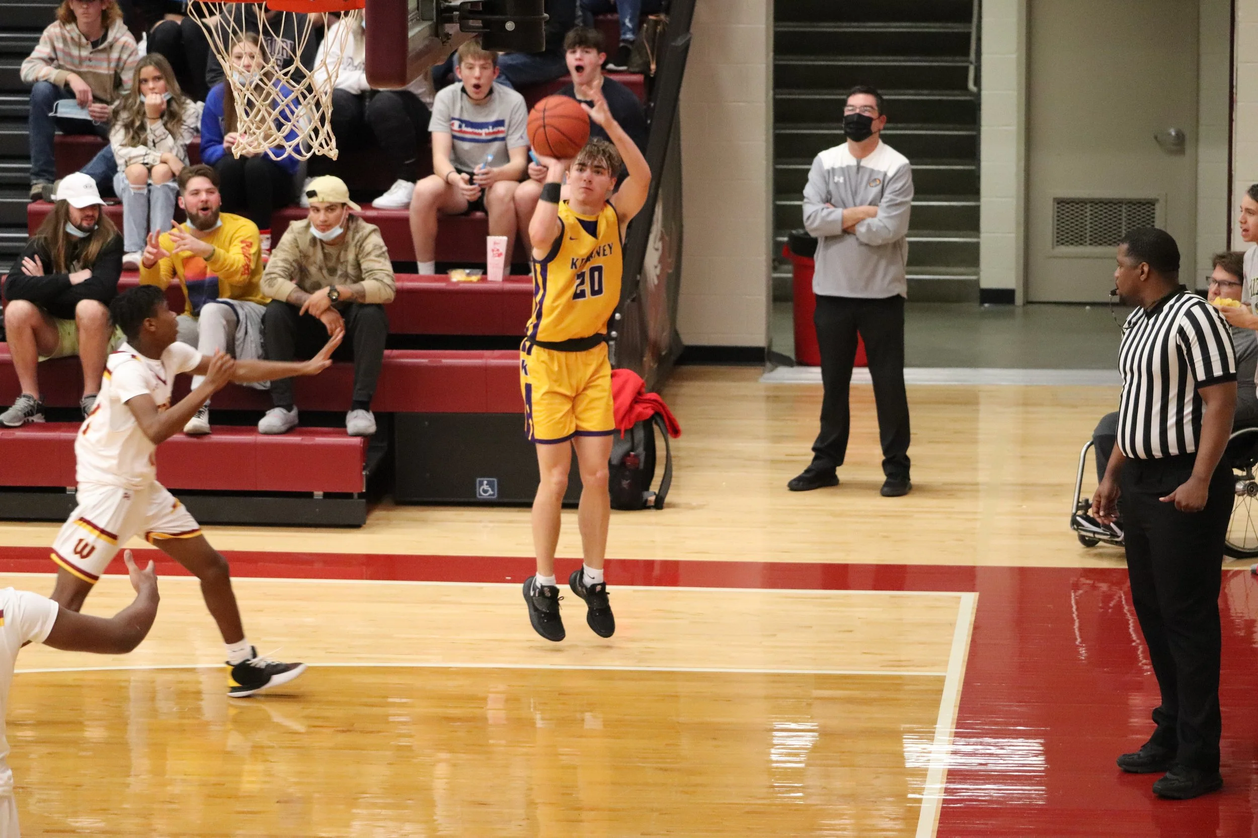 Bulldogs Win Conference Opener at Winnetonka 45-31