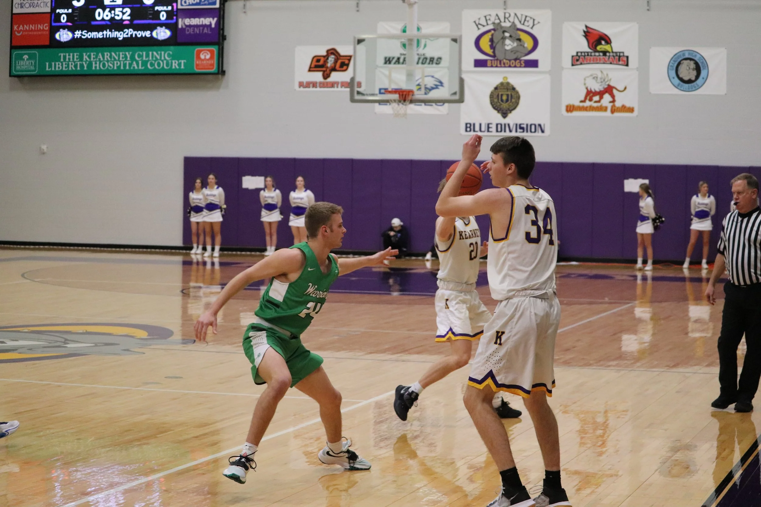 Kearney Boys Fall to Smithville 61-45