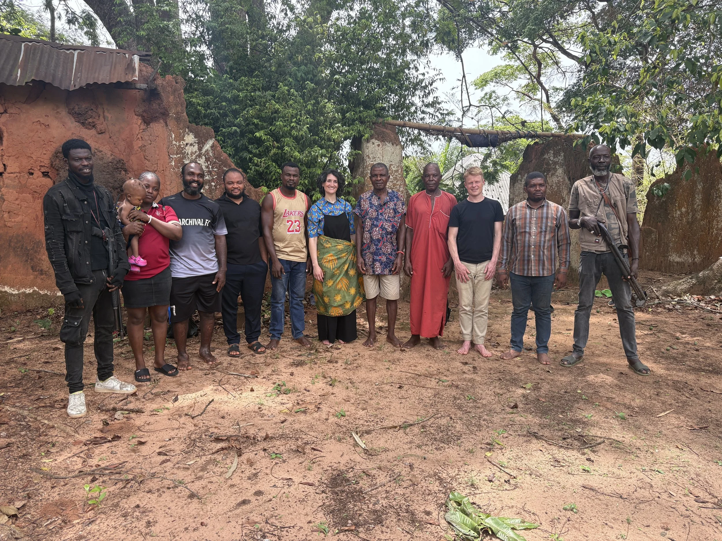 Group picture with the Indigenous Wisdom Keepers at their sacred lands
