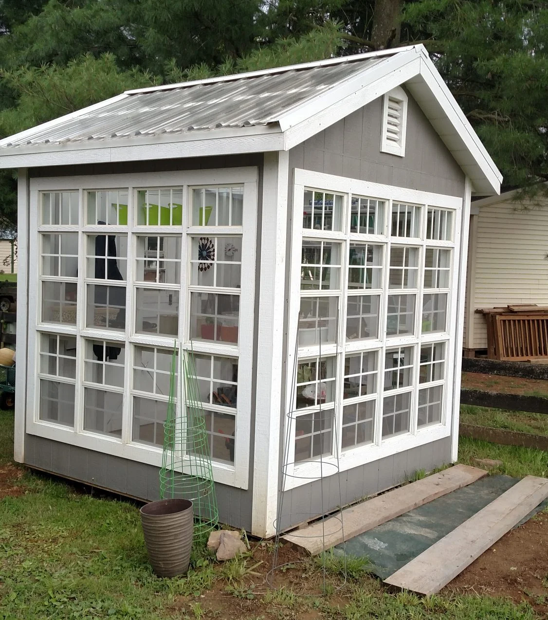 Deluxe Greenhouse