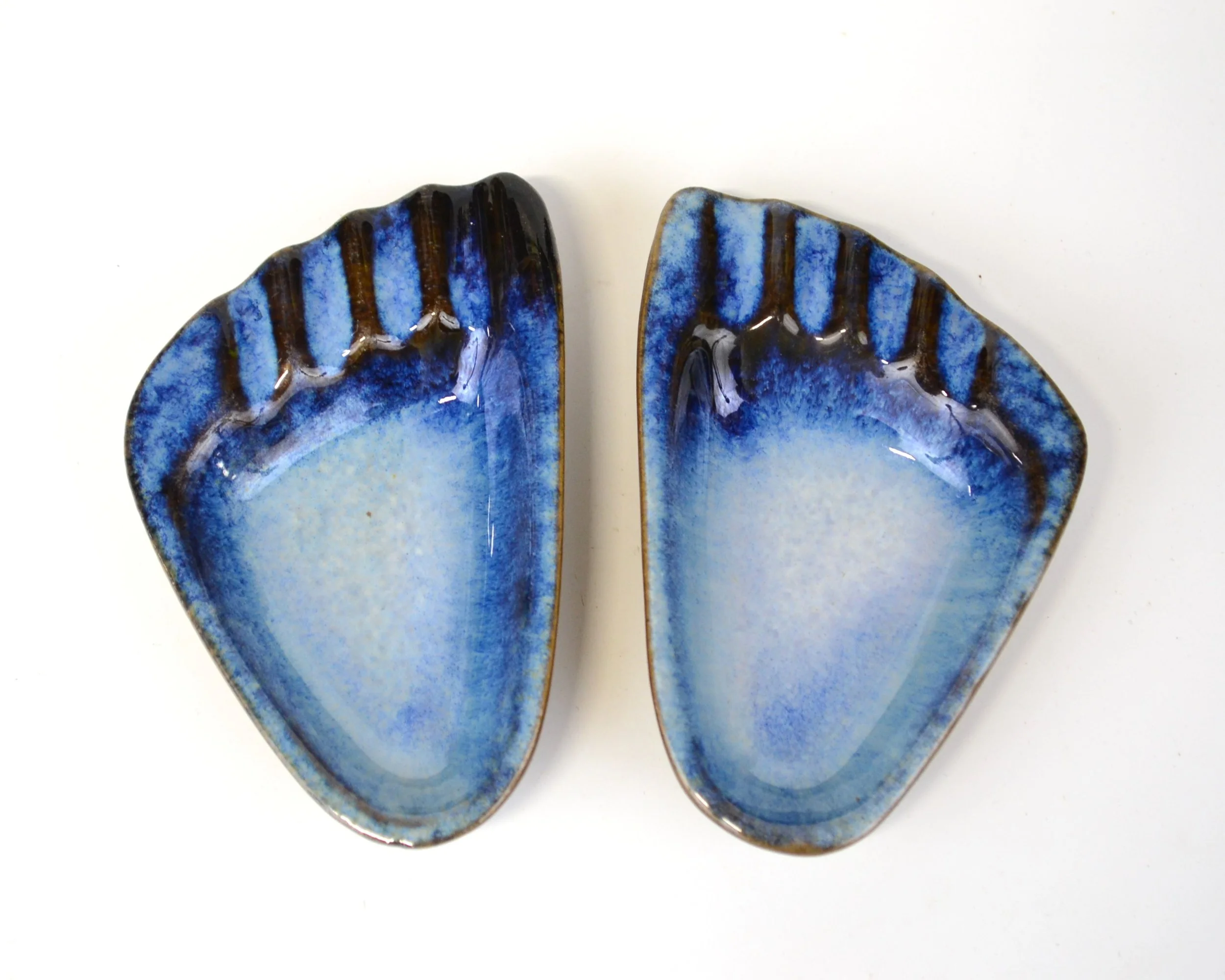 ashtray feet pair s (1).JPG