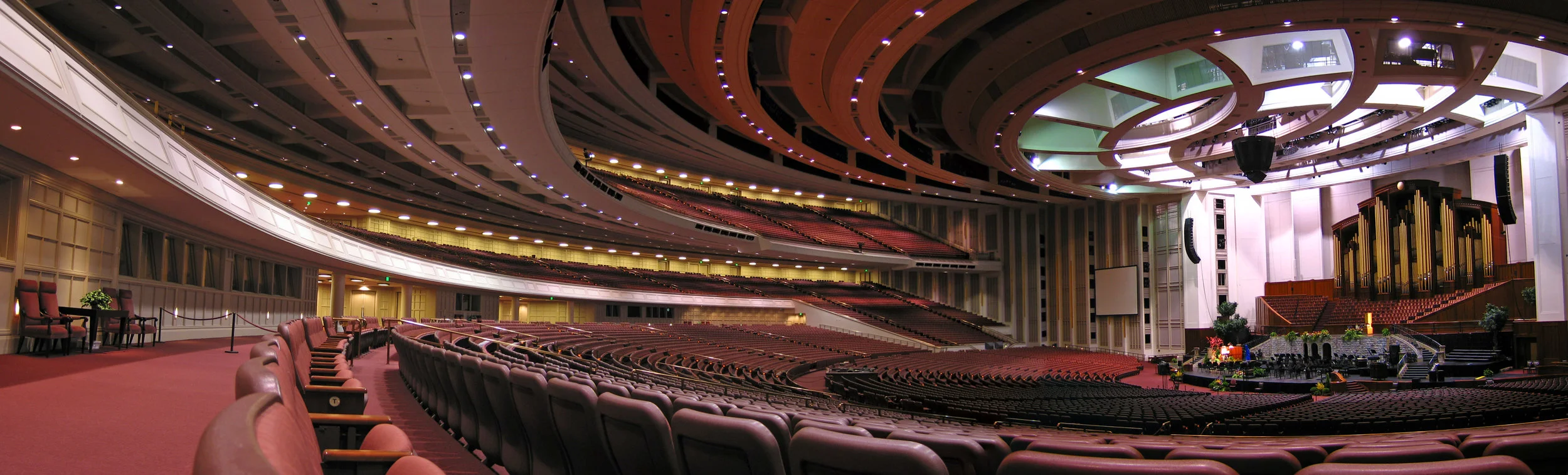 lds_conference_center_interior_panoramic.jpg