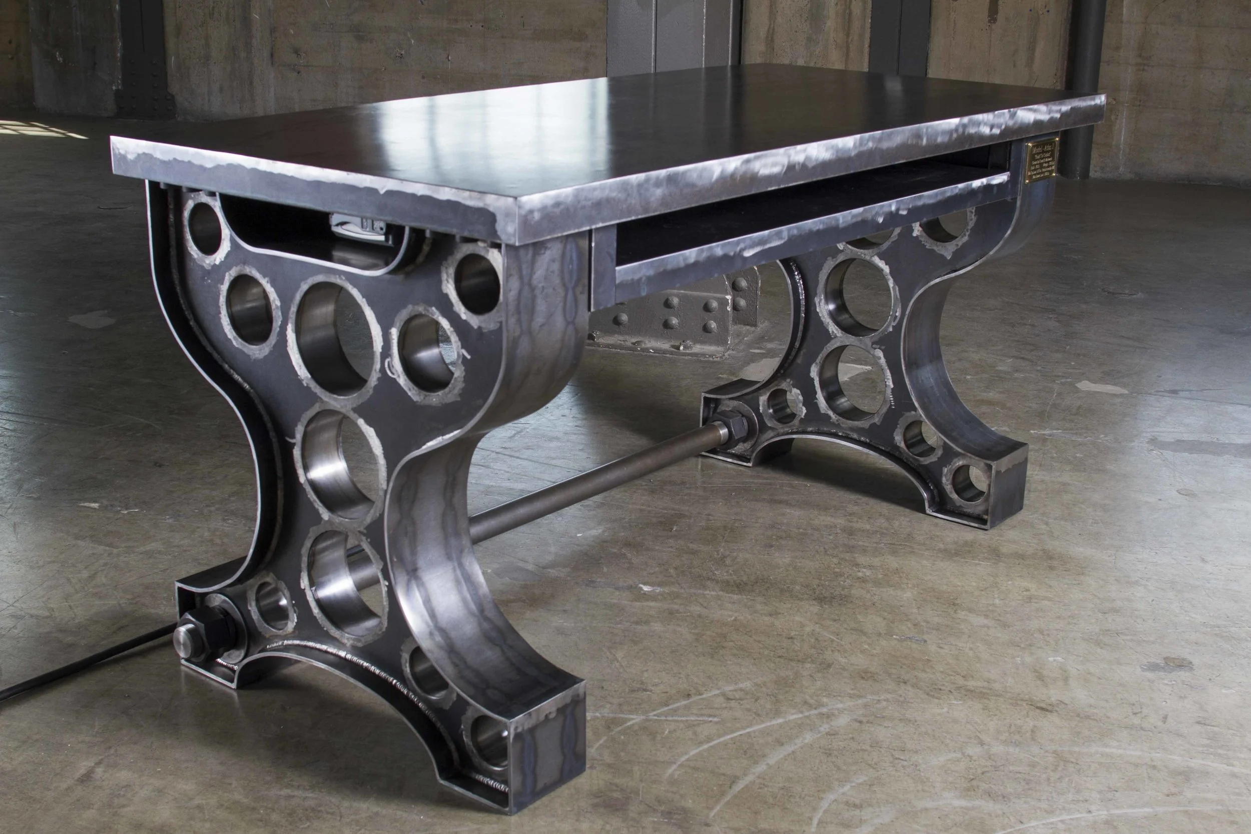 Travis Metal Desk_29.JPG