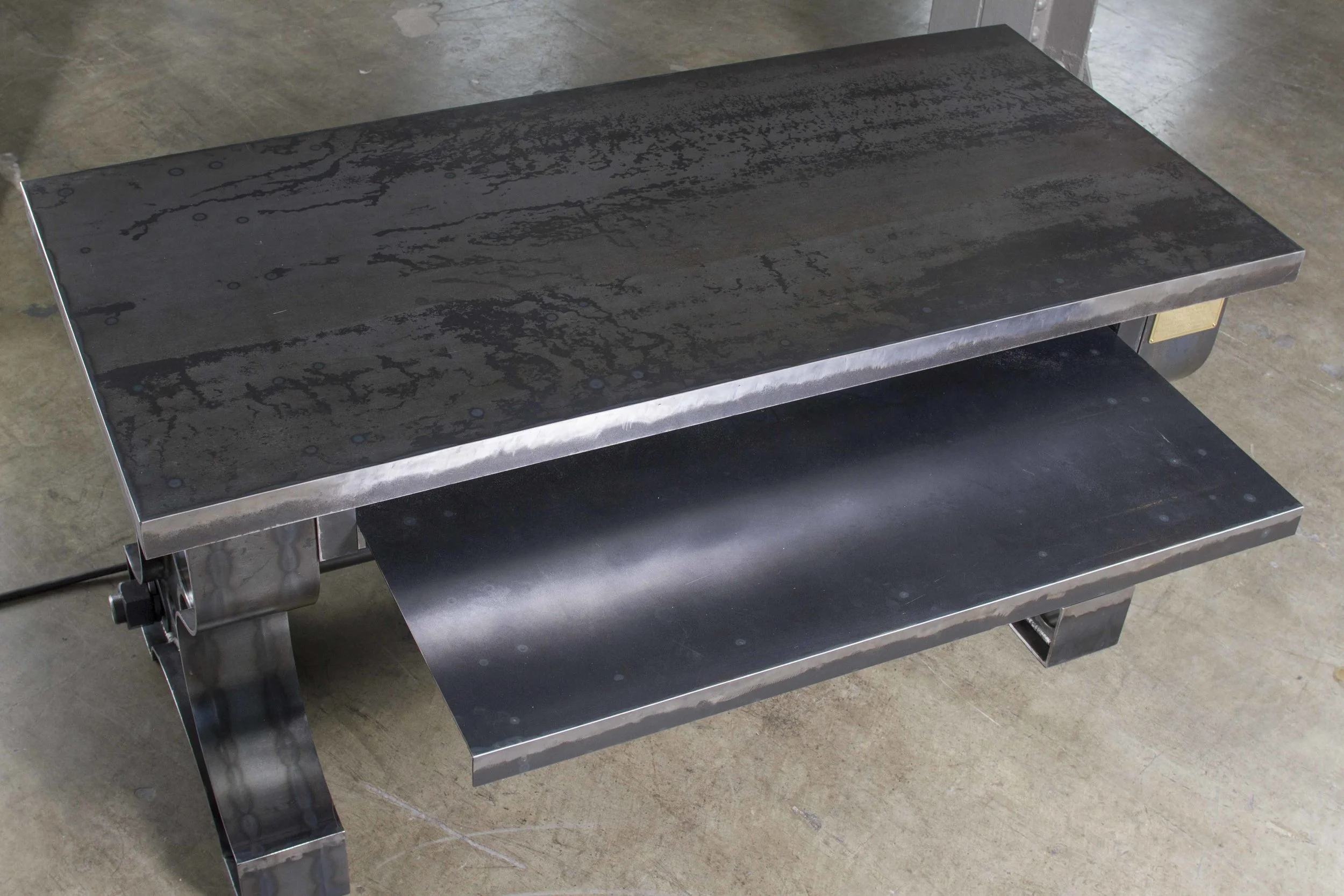 Travis Metal Desk_32.JPG