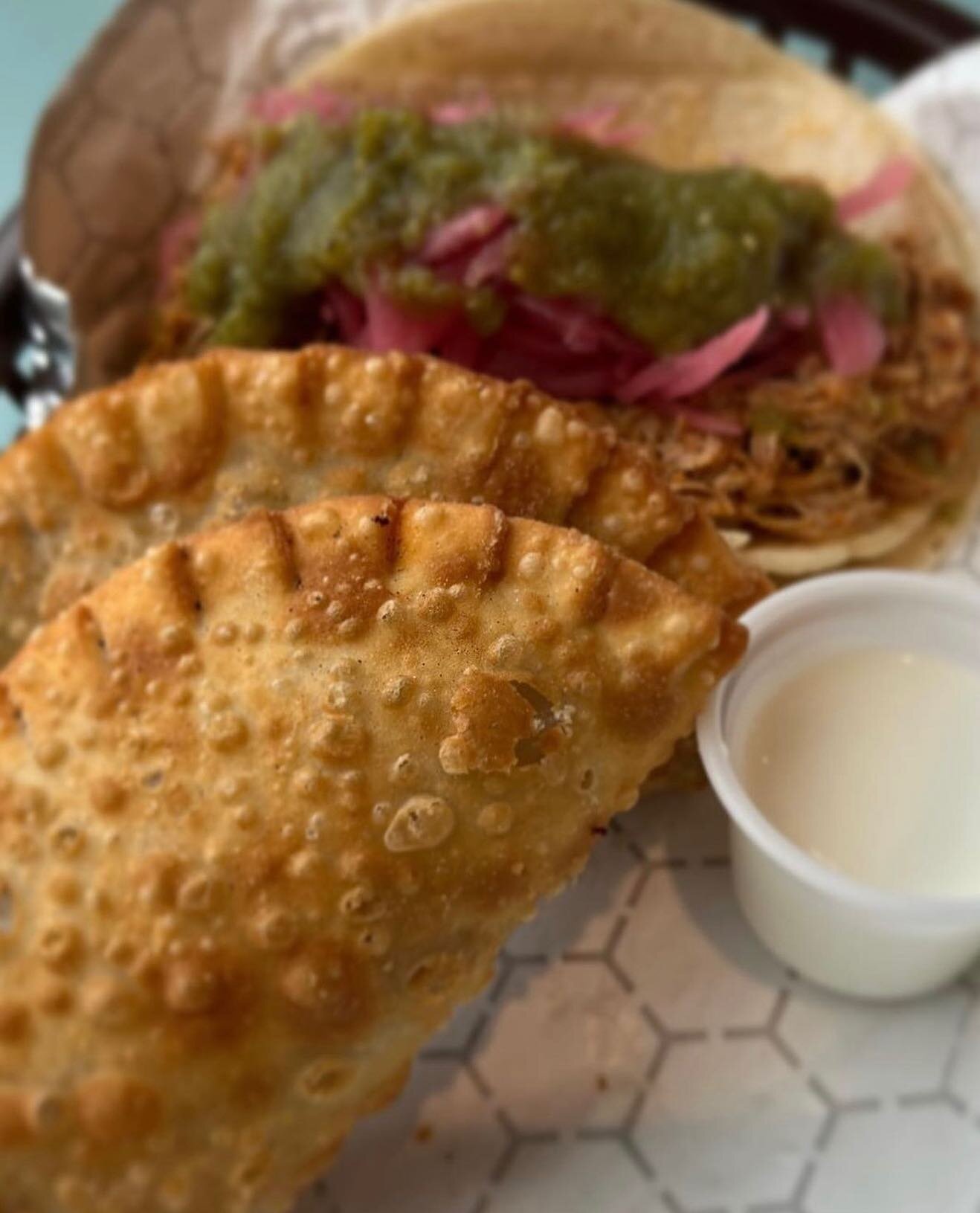 Todays Special 
2 ground beef and cheese empanadas and a chicken taco comes with our aqua fresca 9$ 

#daily #special #empanadas #tacos #fortworthchef #fw #nearsouthside