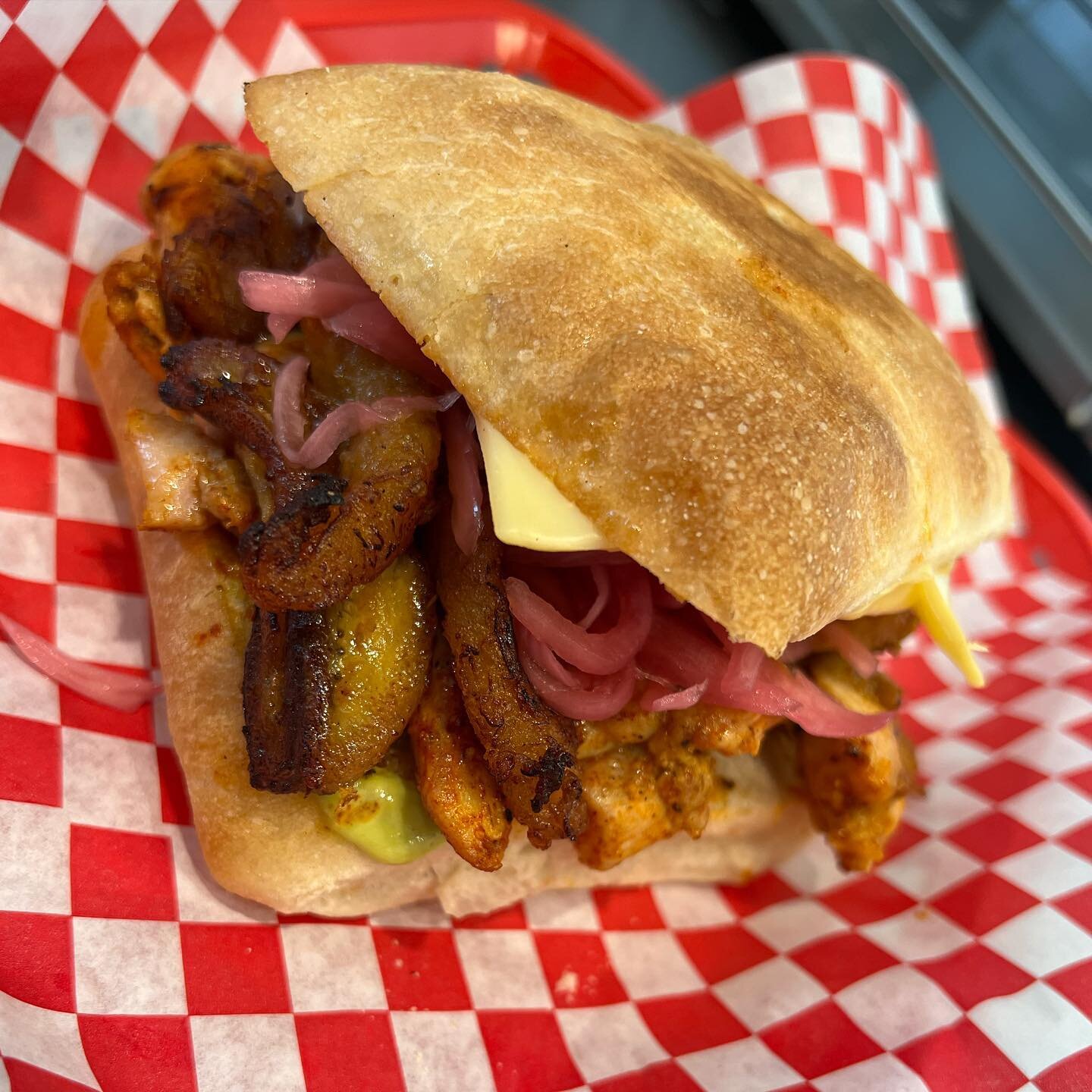 Today&rsquo;s Special 
Grilled Chicken S&aacute;ndwich- 
Plantains, Swiss Cheese, Pickled Onions, Cilantro Mayo 10$

Open from 10:30am-5:30pm

#chicken #sandwich #dailyspecials #special #fw #fortworth #nearsouthside #texas #boca31 #food #foodies #ig