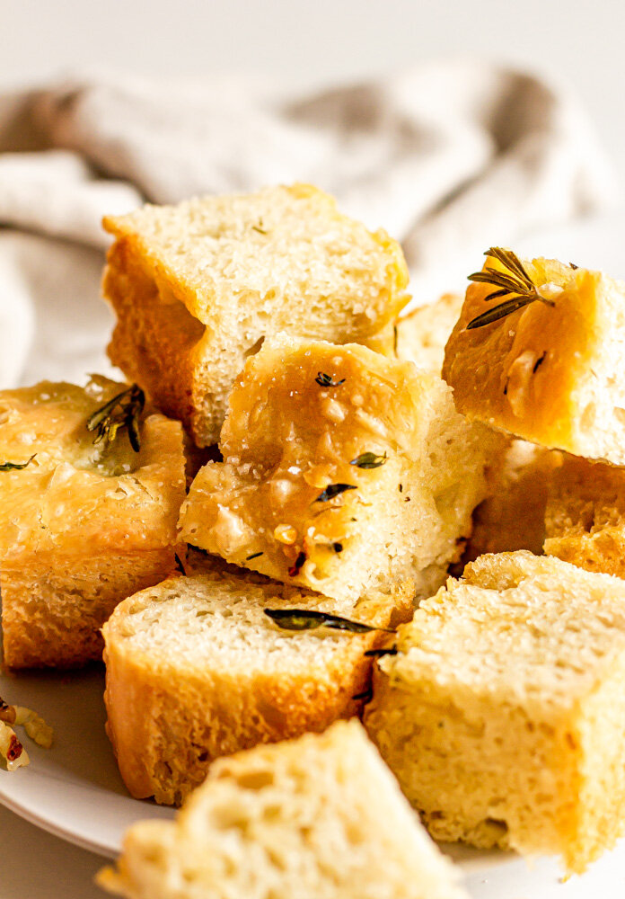 garlic bread focaccia-15.jpg