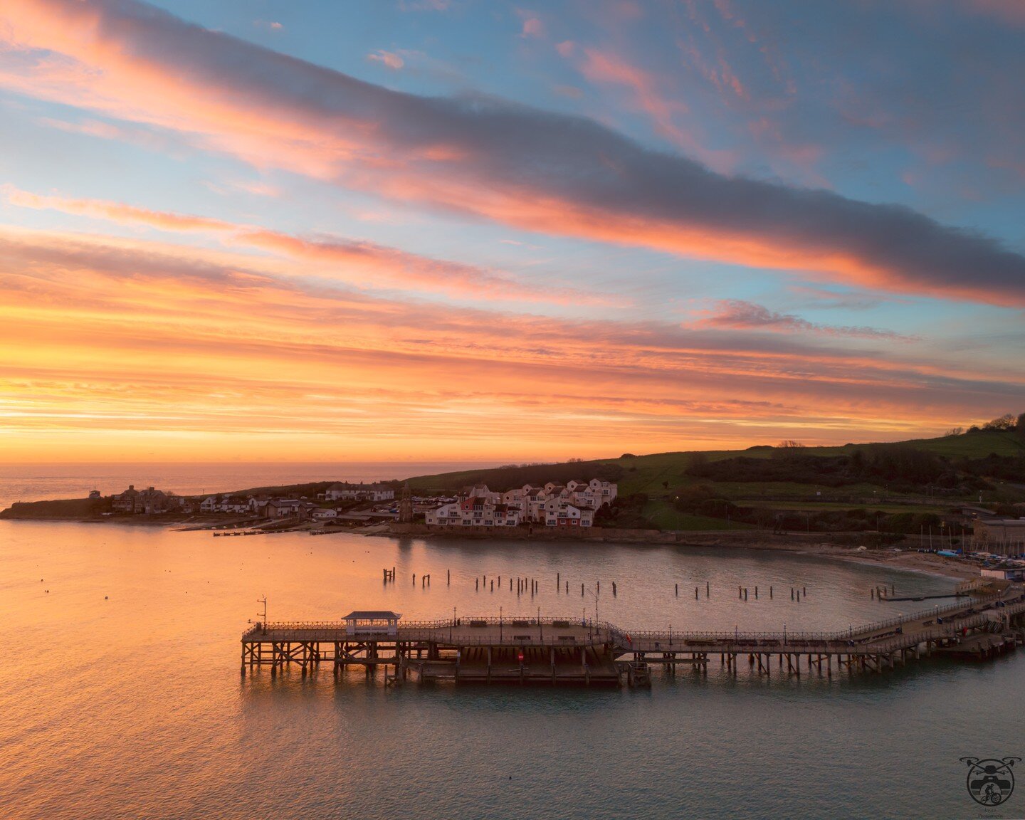 Nice to see some colour in the skies before work this week. Quick opportunity to fire the drone up over the bay and capture this place I'm fortunate to call home 
#lovewhereyoulive 
#dorset 
#swanage 
#drone