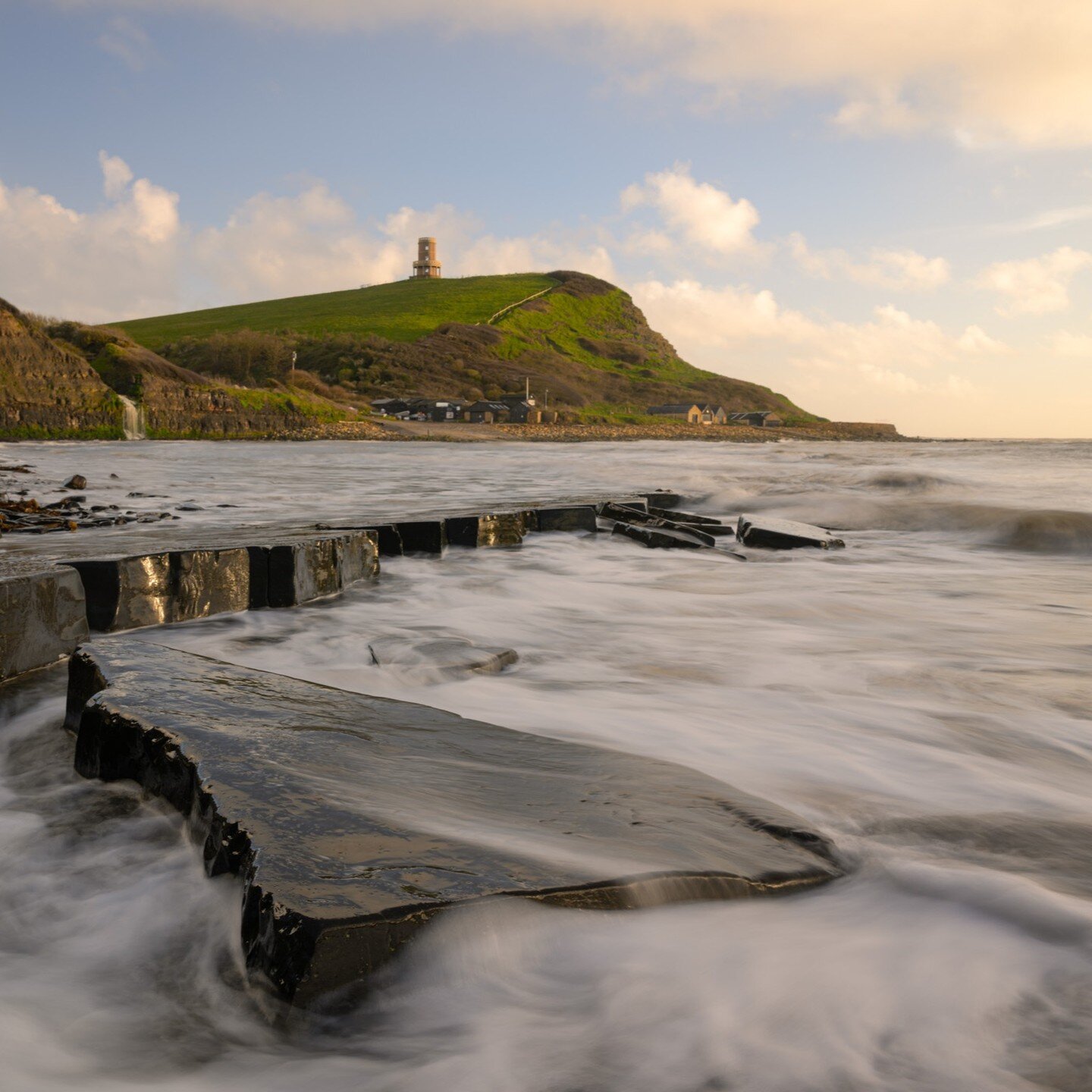 Finally some nice conditions after many failed attempts at K-Bay! Have a good #easter , stay safe if you're by the coast, lots of recent cliff slips with everything being saturated
#kimmeridge 
#dorset